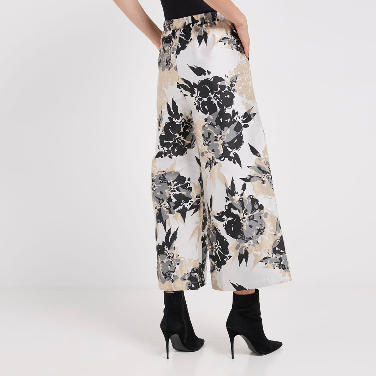 بنطلون واسع الساقين بجيوب وطبعات زهرية من أنوتاه-women-clothing-bottoms-trousers-image-2