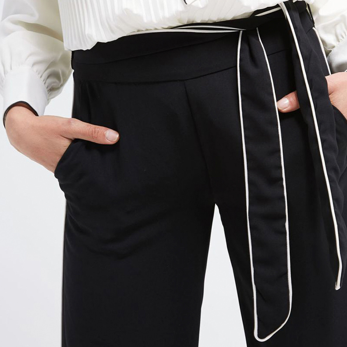 بنطال بالازو برباط من أنوتاه-women-clothing-bottoms-trousers-image-3