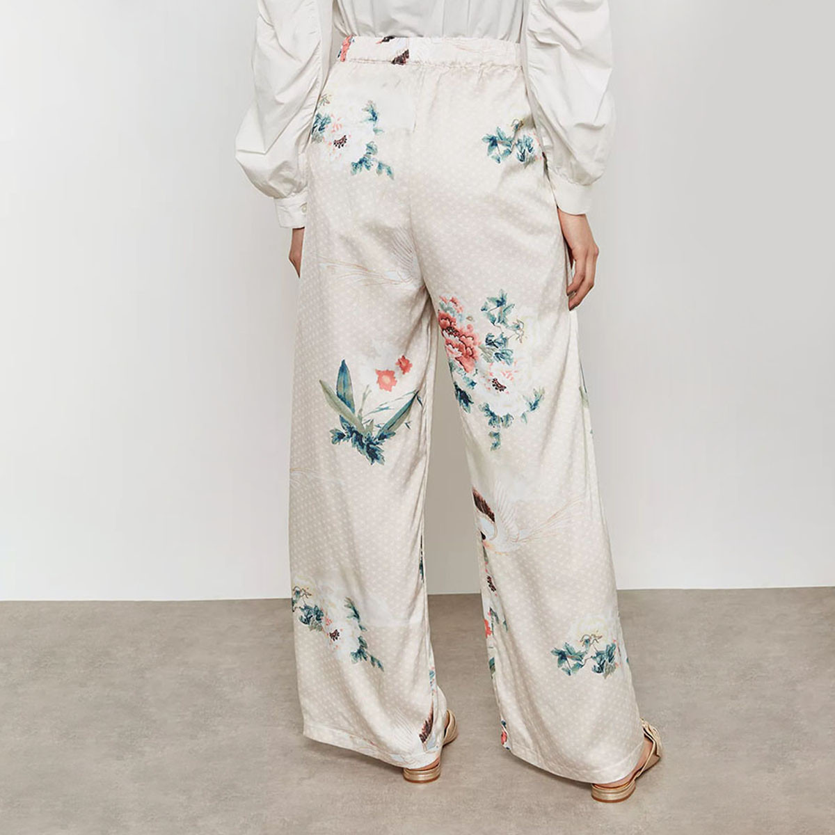 Anotah Floral Printed Mid-Rise Pants with Pocket Detail-women-clothing-bottoms-trousers-image-2