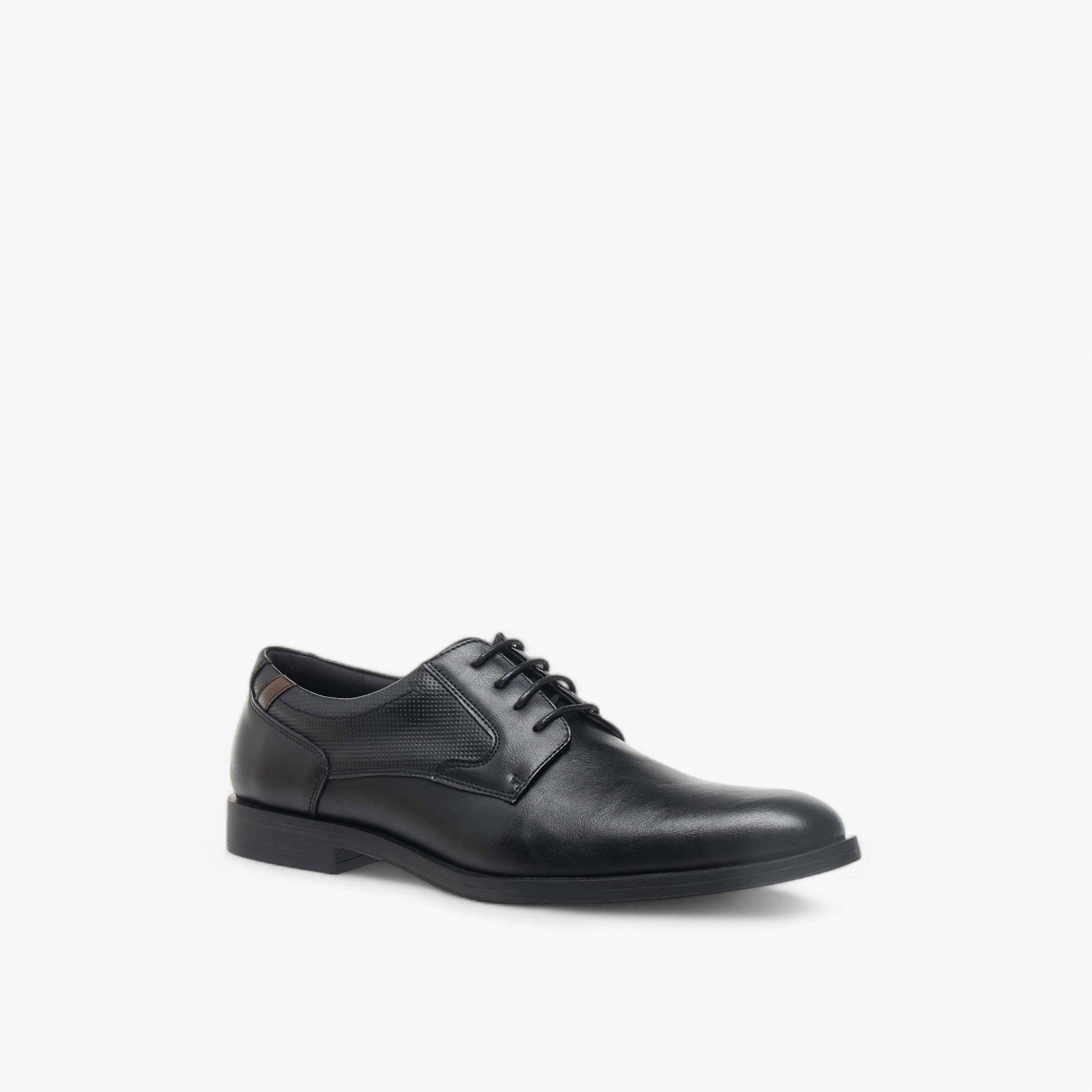 حذاء ديربي بارز الملمس برباط إغلاق من إل بي إل من شو إكسبريس-men-shoes-formalshoes-image-2