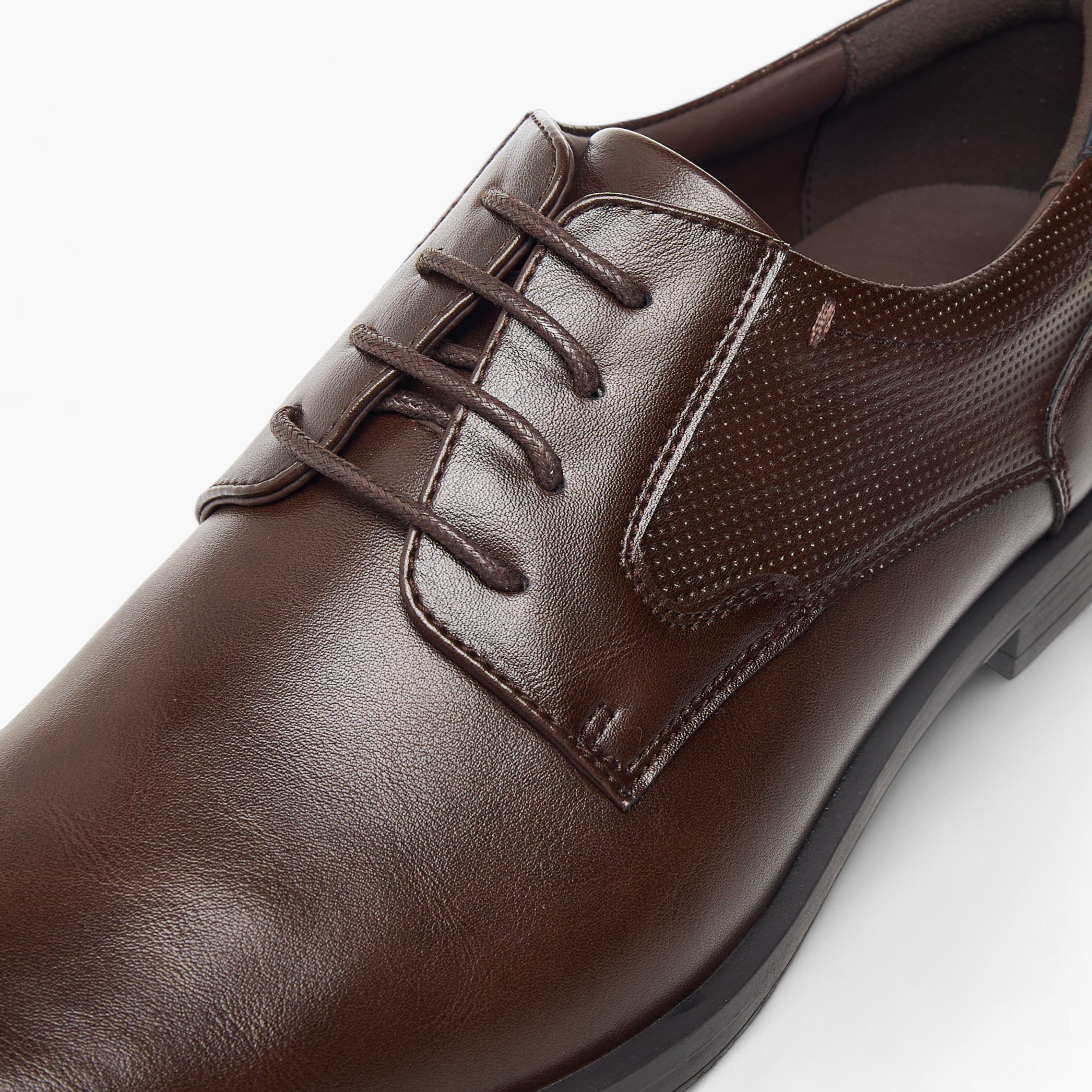 حذاء ديربي بارز الملمس برباط إغلاق من إل بي إل من شو إكسبريس-men-shoes-formalshoes-image-4