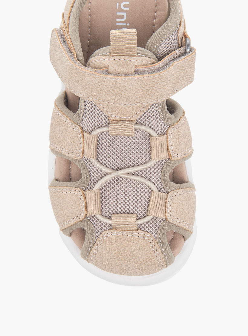 صندل فيشرمان بارز الملمس بشريط إغلاق لاصق من جونيوزر-boys-shoes-sandals-image-3