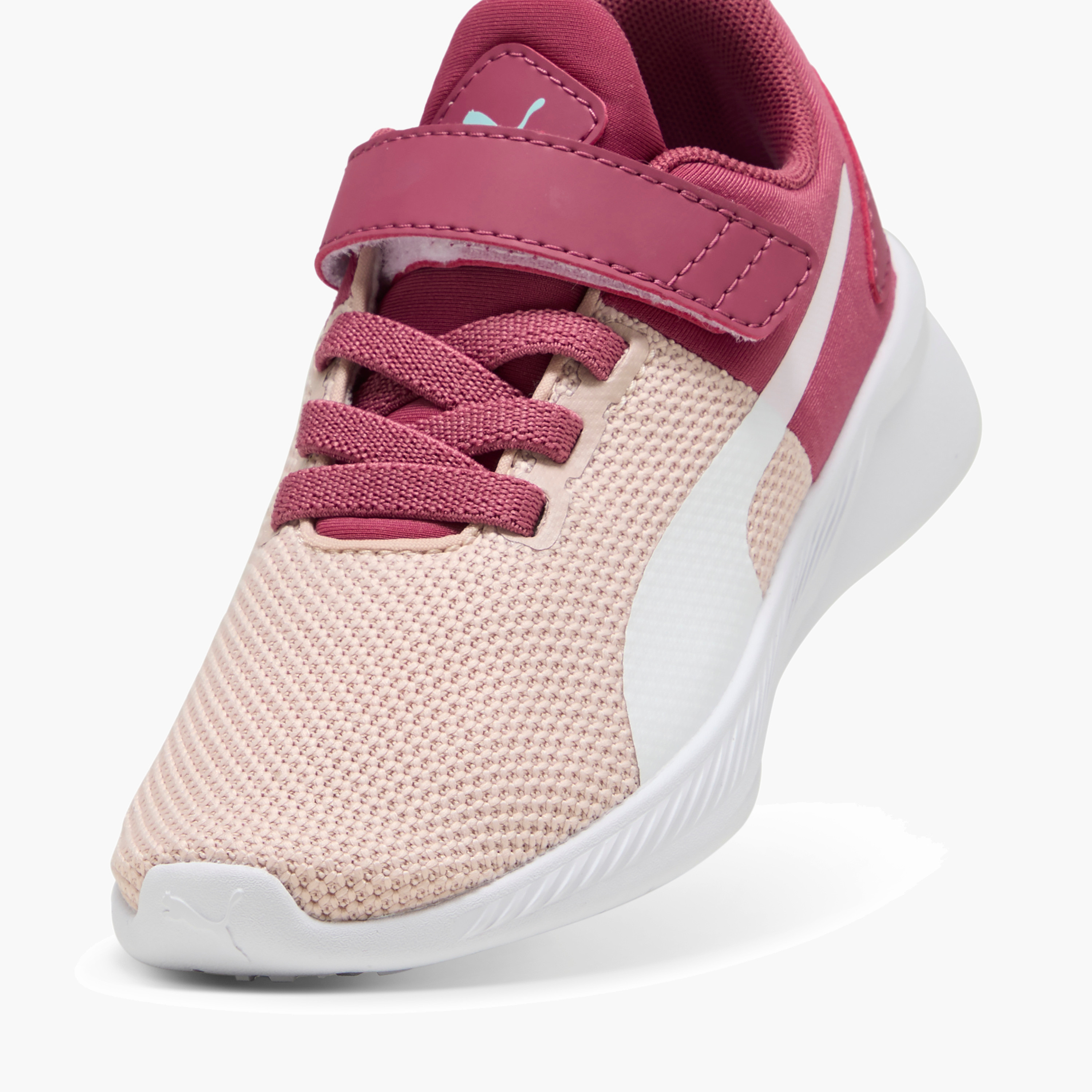 حذاء جري فلاير رانر بشريط لاصق للبنات من بوما-girls-shoes-sports-image-12