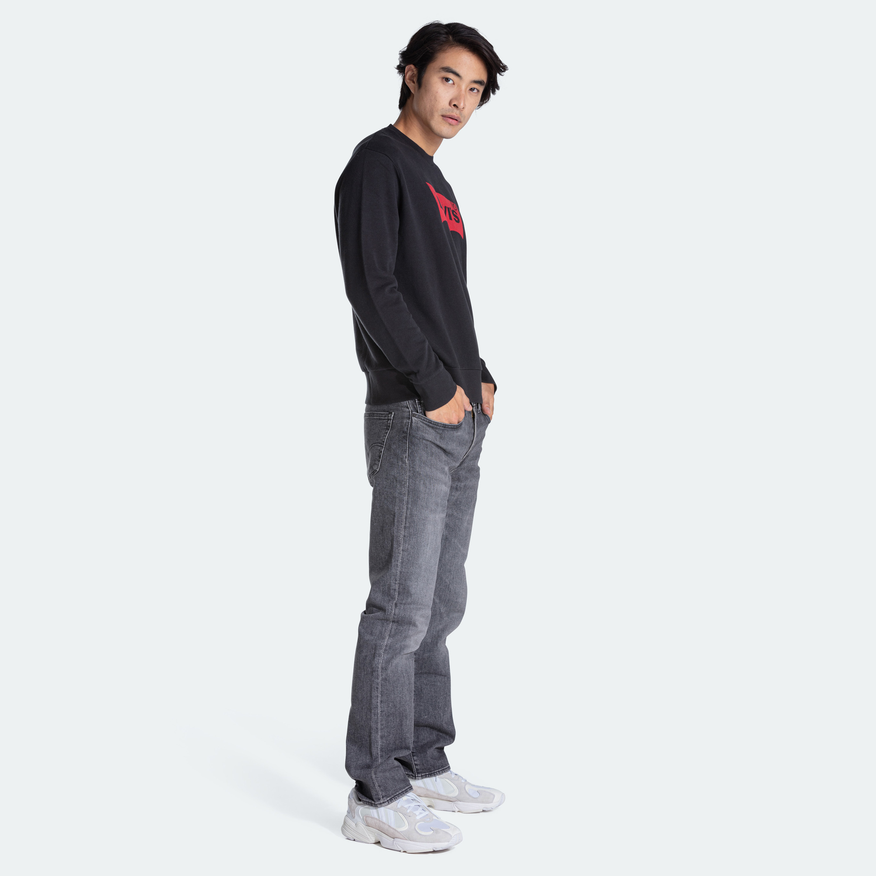 سويت شيرت من ليفايز بأكمام طويلة وياقة مستديرة لوجو-men-winterwear-hoodiesandsweatshirts-image-2