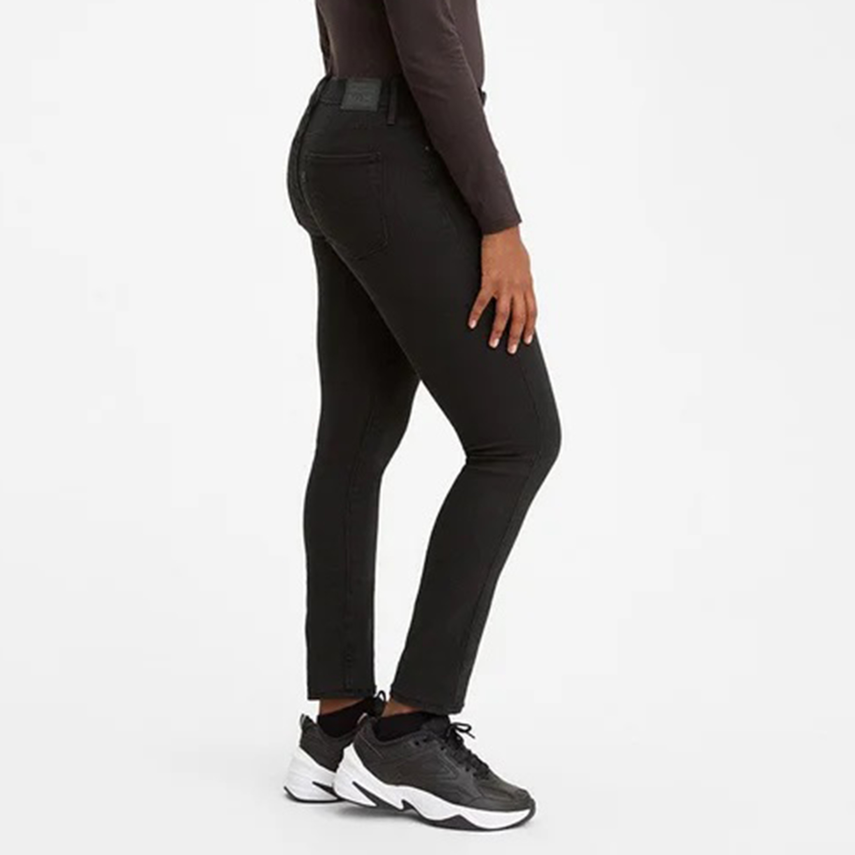 بنطال جينز من ليفايز 311 ذو سكيني فت وجيب مع عالي الارتفاع بلون أسود-women-clothing-bottoms-jeans-image-2