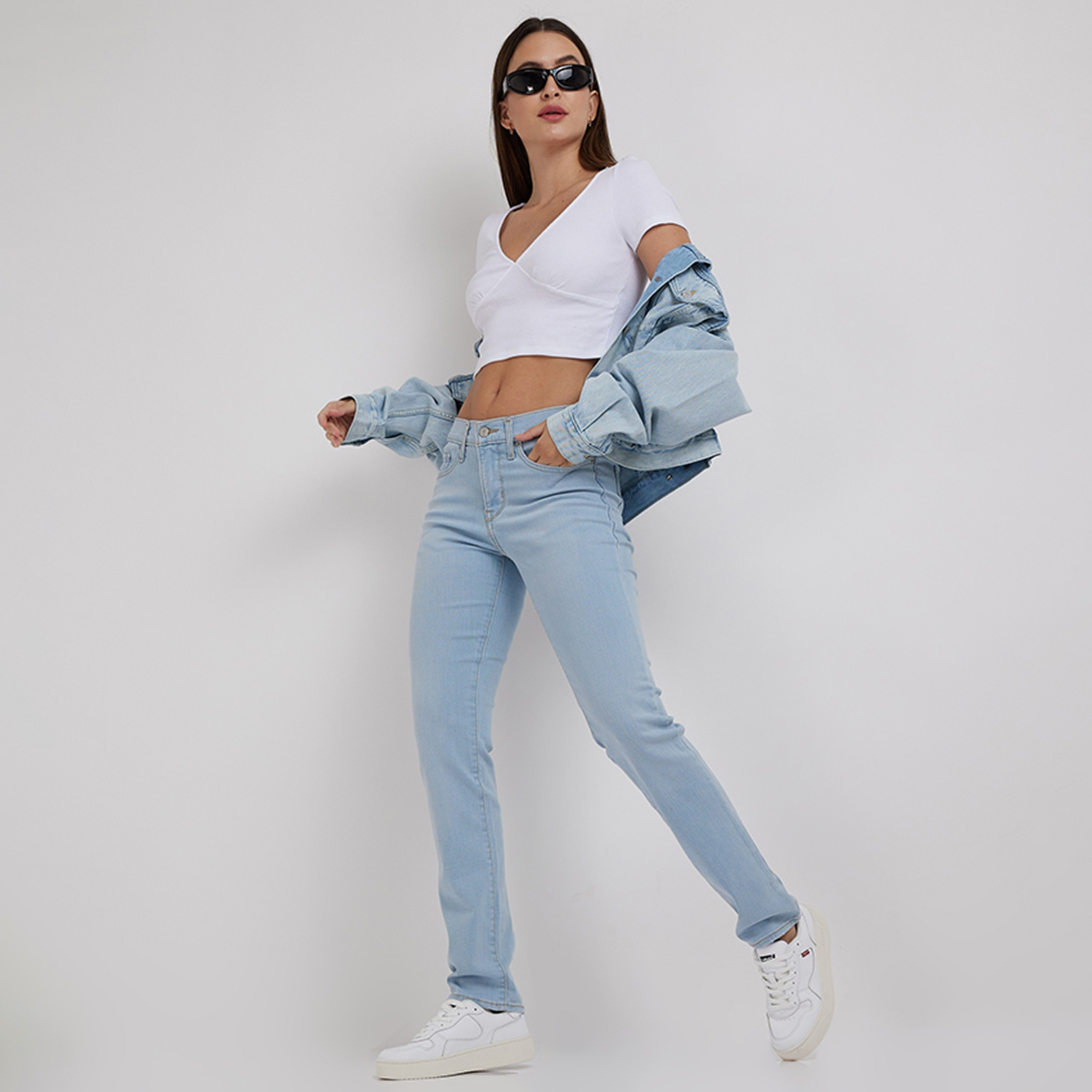 بنطال جينز من ليفايز 312 بلون ازرق ذو سلیم فت وجيب متوسط الارتفاع-women-clothing-bottoms-jeans-image-4