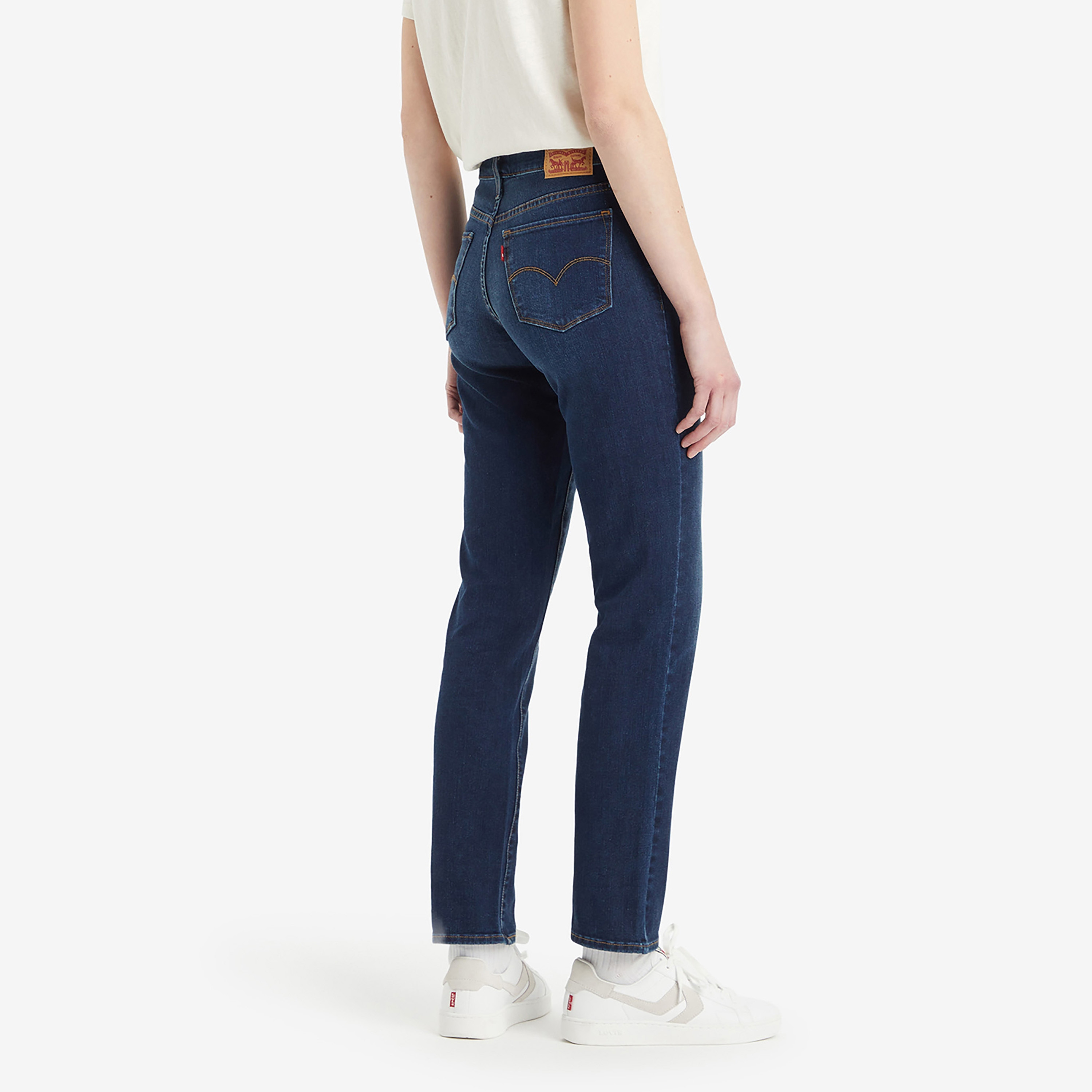 بنطلون جينز نسائي 312 بقصة ضيقة انديجو بخمسة جيوب وبلون فاتح من ليفايس-women-clothing-bottoms-jeans-image-3