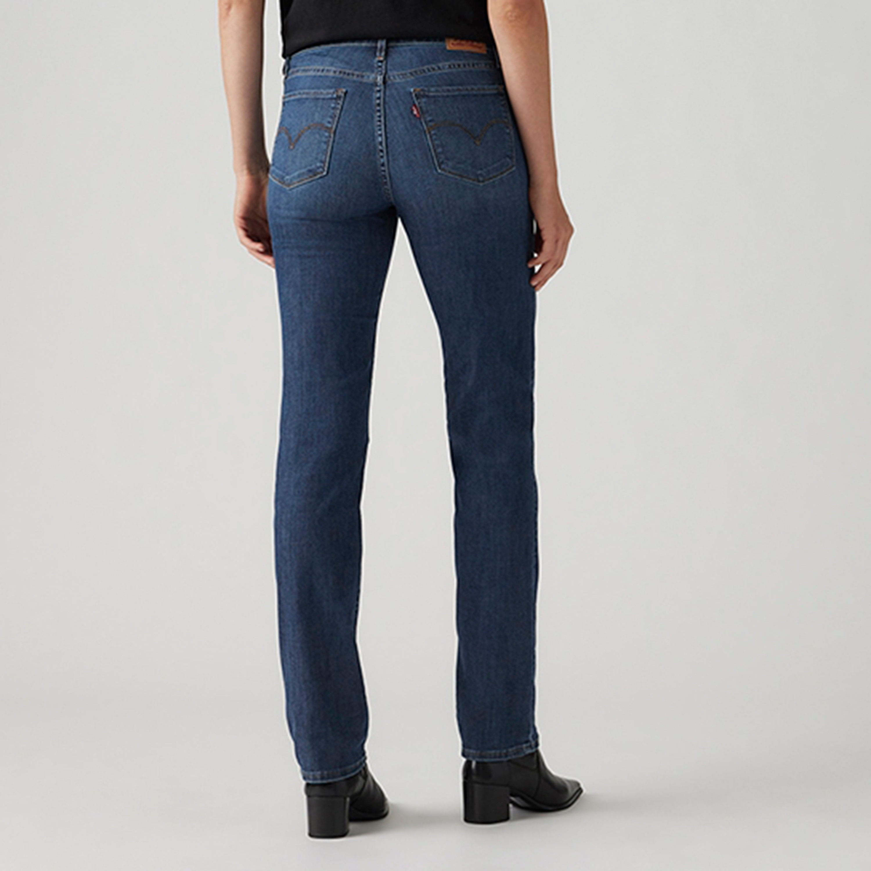 Levi's 314 Straight Fit Blue 5-Pocket Women's Jeans Inseam 30-women-clothing-bottoms-jeans-image-4