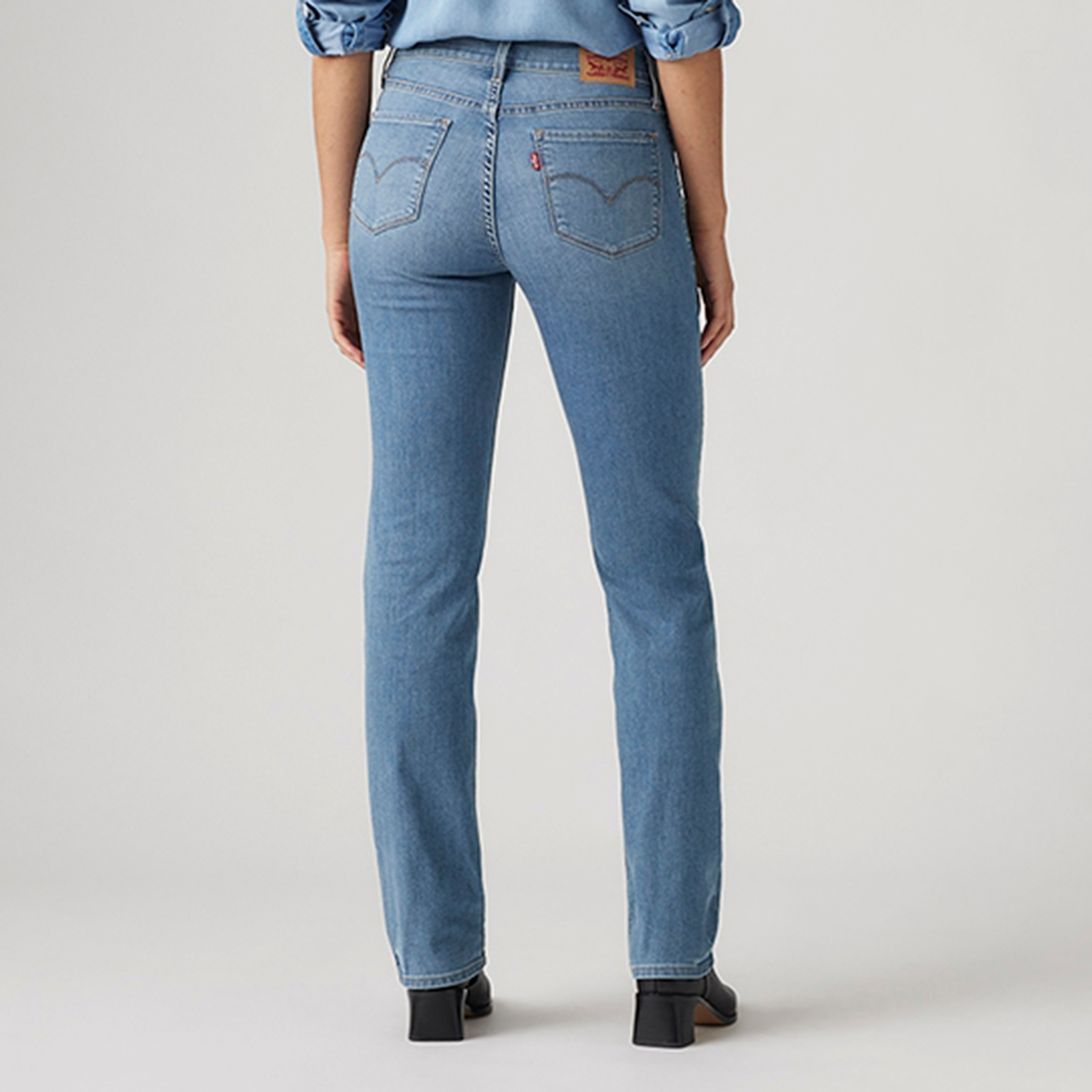 بنطلون جينز نسائي 314 بقصّة مستقيمة، أزرق، بخمسة جيوب، مقاس 30 من ليفايس-women-clothing-bottoms-jeans-image-4