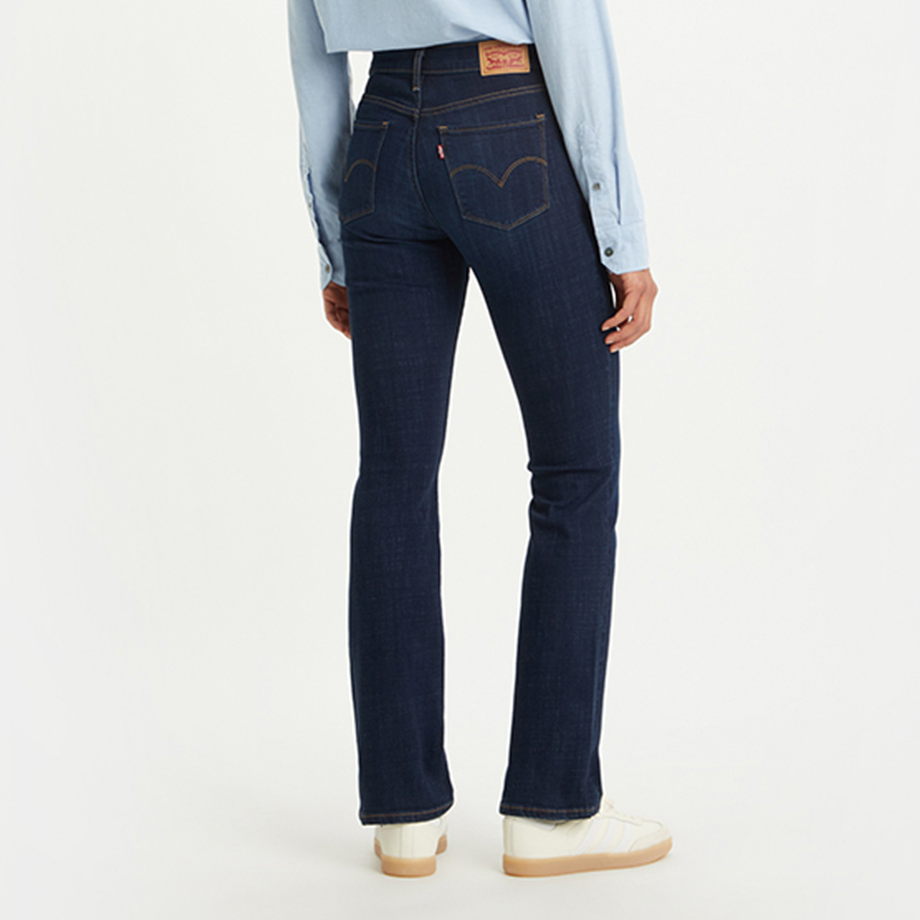 بنطلون جينز نسائي 315 بقصة بوتكات انديجو بخمسة جيوب من ليفايس-women-clothing-bottoms-jeans-image-3