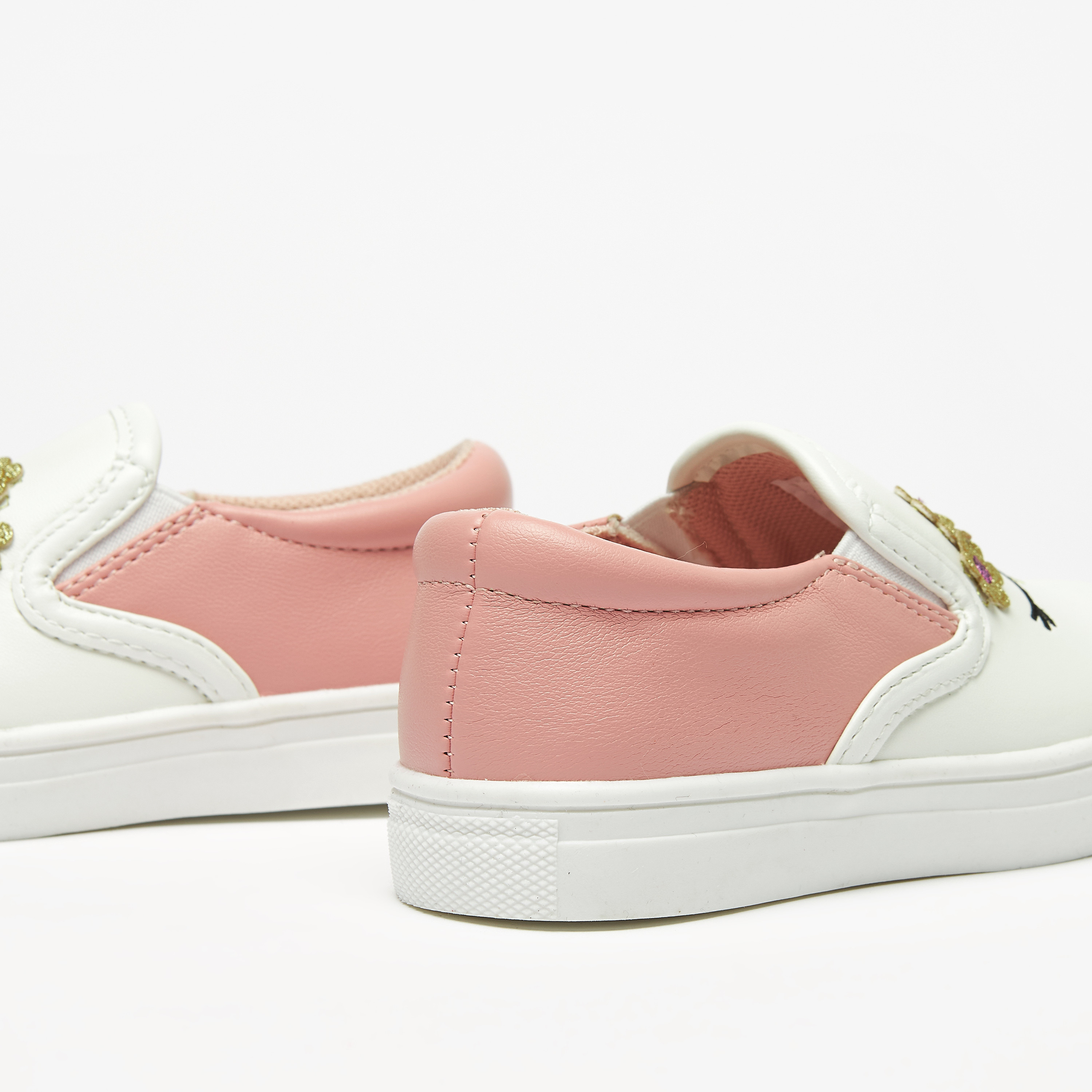 حذاء سهل الارتدء بتفاصيل زخارف من جونيورز-girls-shoes-sneakers-image-3