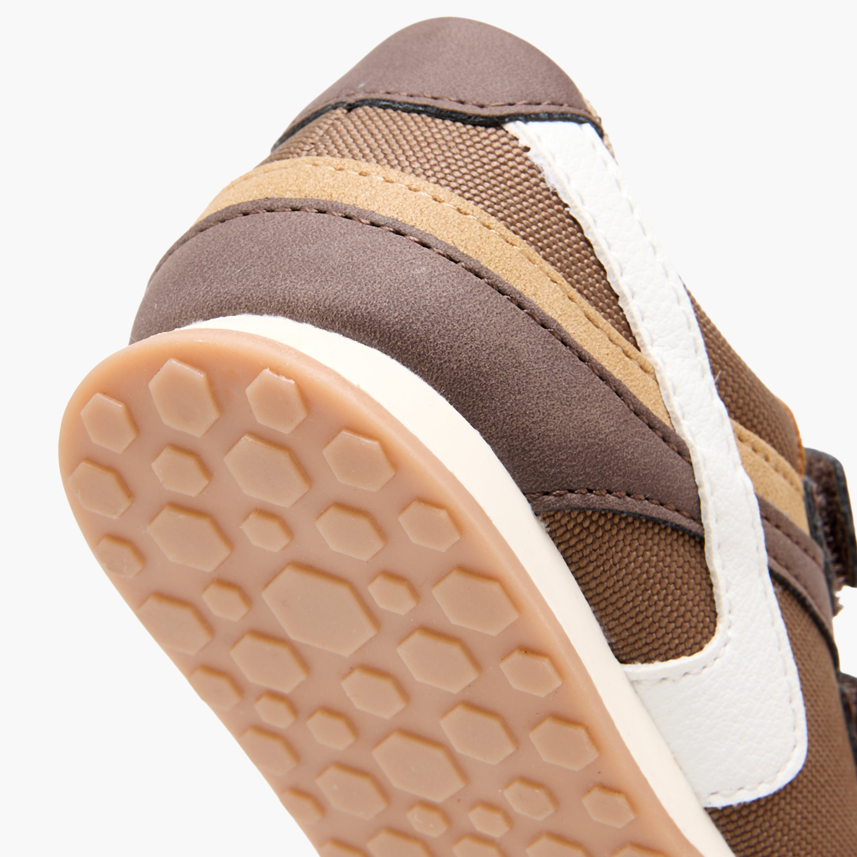 حذاء سنيكرز طول الكاحل بشريط إغلاق لاصق للأولاد من جونيورز-boys-shoes-sneakers-image-8