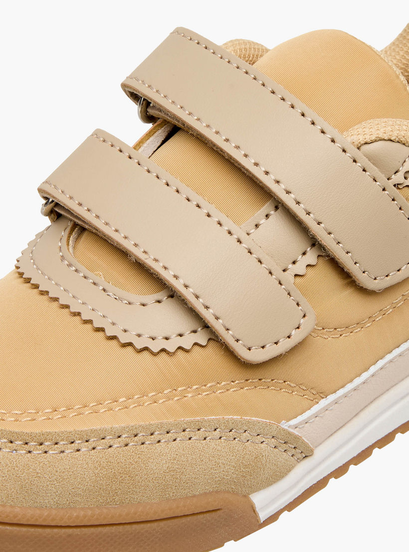 حذاء سنيكرز بشريط إغلاق لاصق من جونيورز-boys-shoes-sneakers-image-4