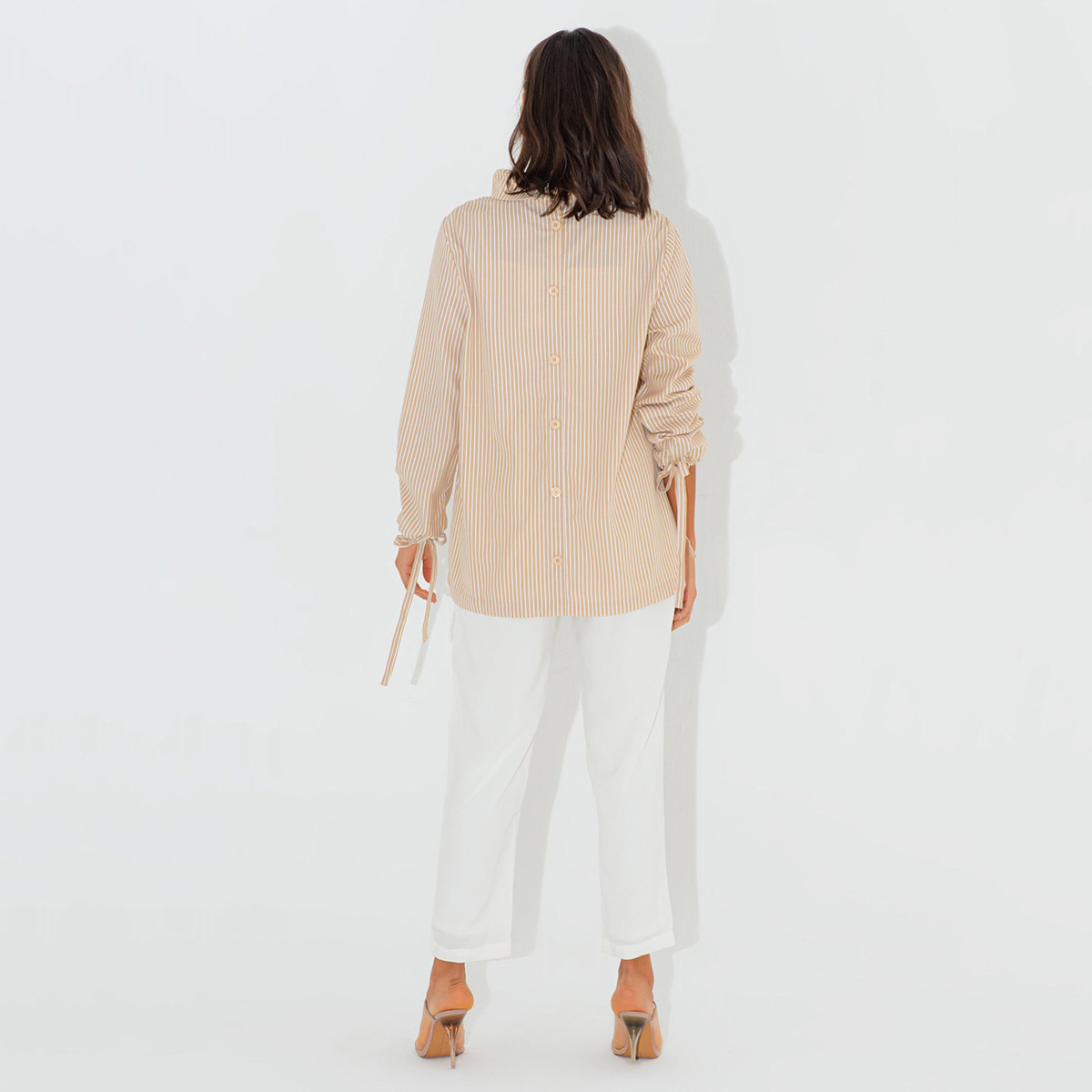 بلوزة مخططة بياقة عالية وأكمام طويلة من أنوتاه-women-clothing-shirtsandblouses-blouses-image-3