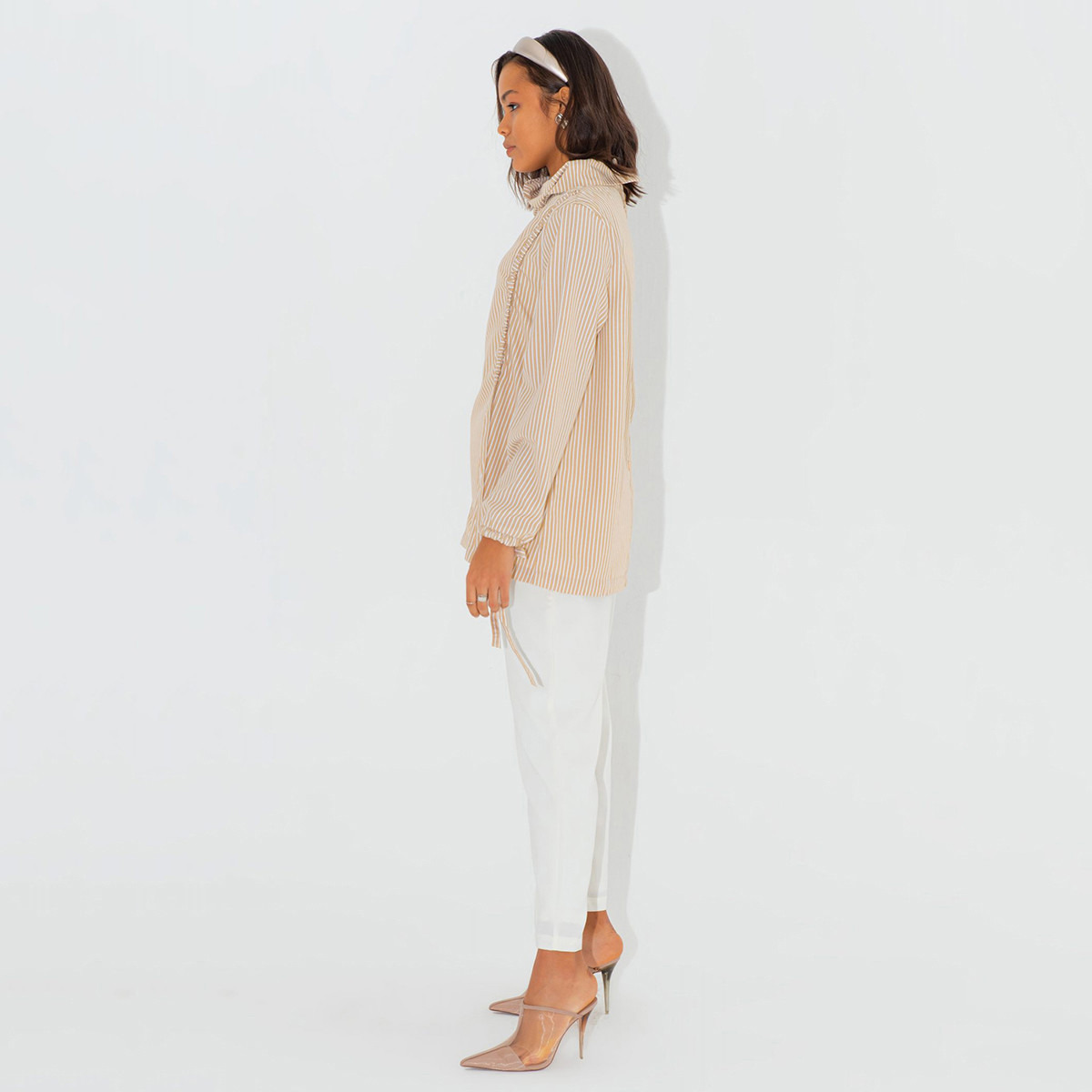 بلوزة مخططة بياقة عالية وأكمام طويلة من أنوتاه-women-clothing-shirtsandblouses-blouses-image-4