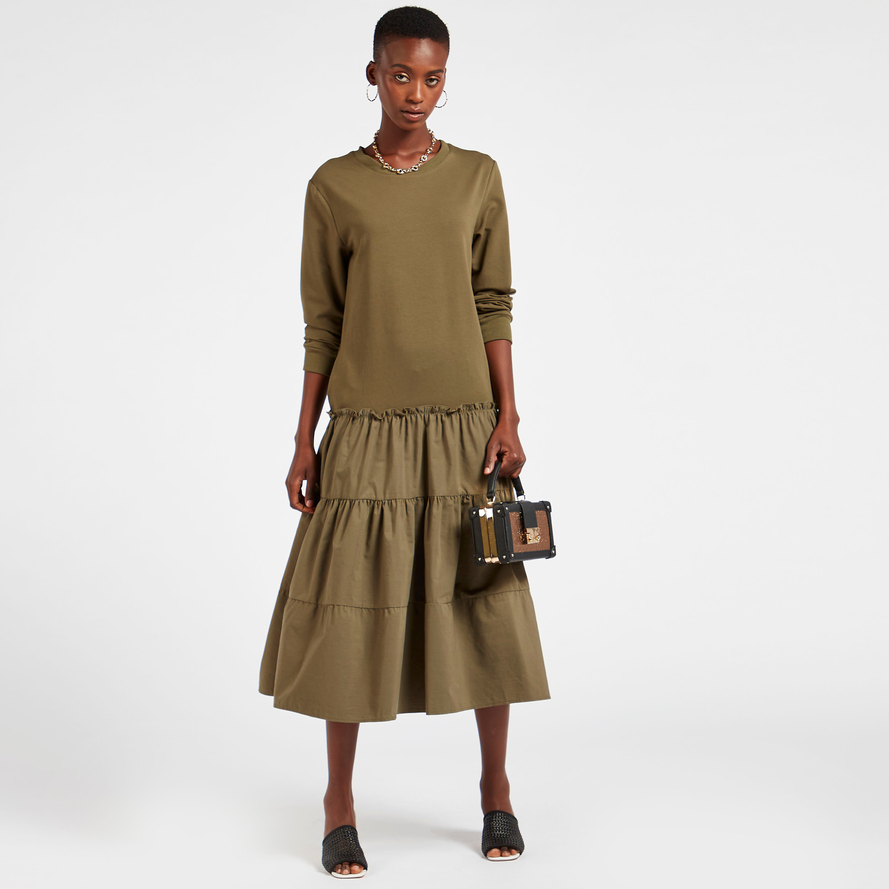 فستان ميدي إيه لاين سادة بأكمام طويلة وياقة مستديرة من إليجانزا-women-clothing-dresses-image-1