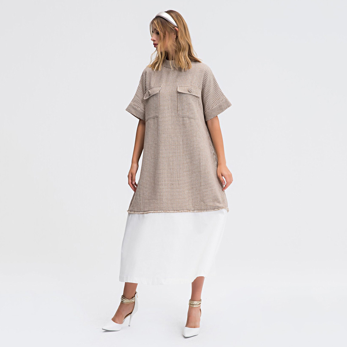 فستان ميدي إيه لاين بارز الملمس بياقة عالية وأكمام قصيرة من أنوتاه-women-clothing-dresses-image-3