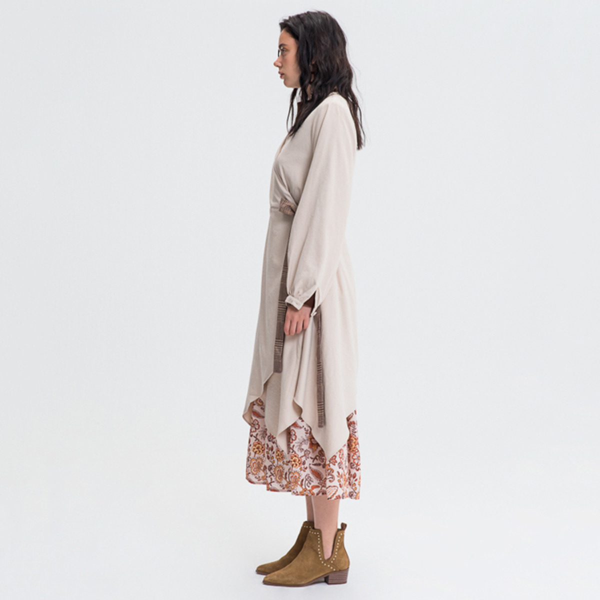 تونيك ساده ملفوف بياقة V وأكمام طويلة من أنوتاه-women-clothing-shirtsandblouses-blouses-image-4