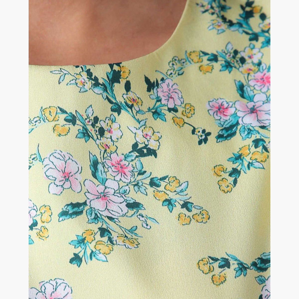 تونك طويل بطبعات زهور بأطراف غير متساوية وياقة مستديرة من أنوتا-women-clothing-shirtsandblouses-blouses-image-3