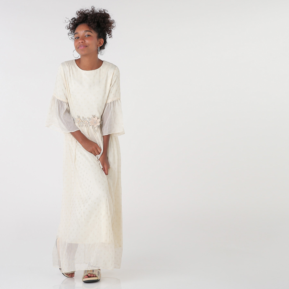 فستان مزيّن بياقة مستديرة واكمام واسعة من أنوتاه-girls-clothing-dressesandjumpsuits-image-3