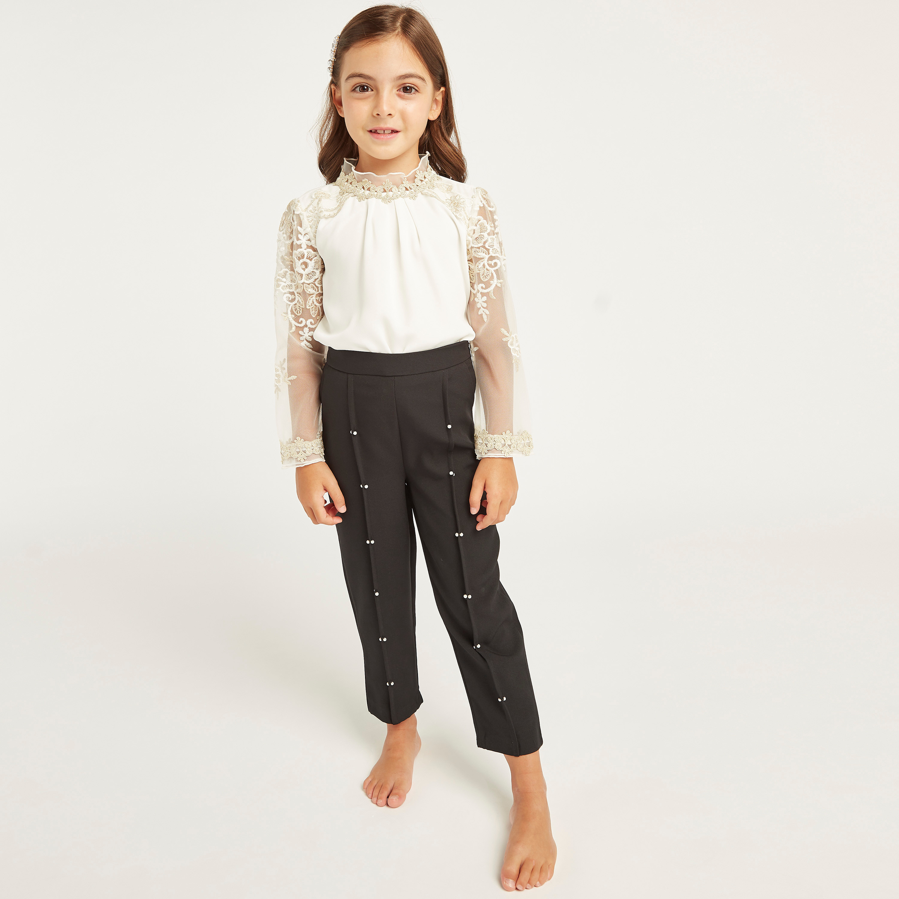 بلوزة مطرزة بياقة عالية وأكمام طويلة من أنوتاه-girls-clothing-blousesandshirts-image-3