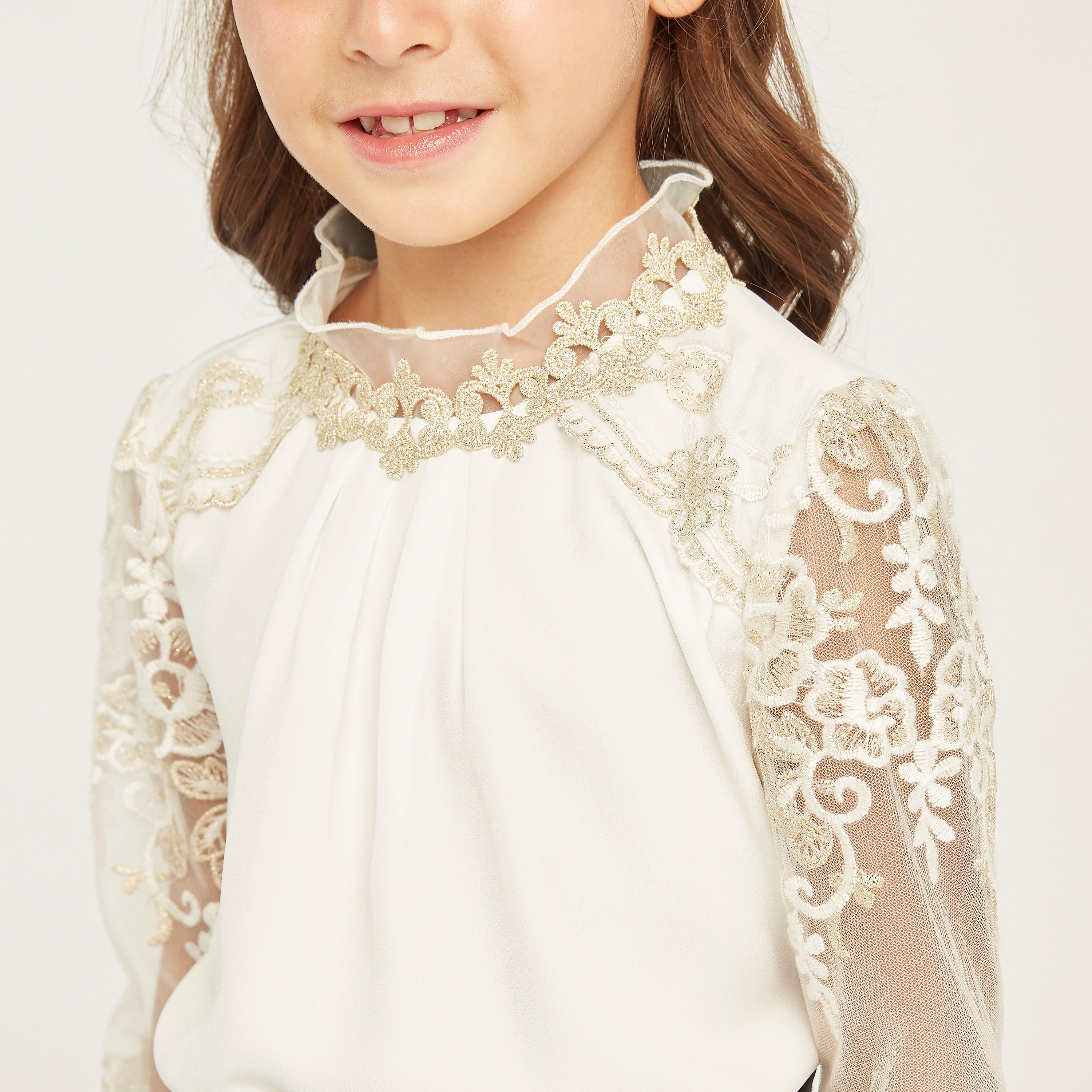 بلوزة مطرزة بياقة عالية وأكمام طويلة من أنوتاه-girls-clothing-blousesandshirts-image-1
