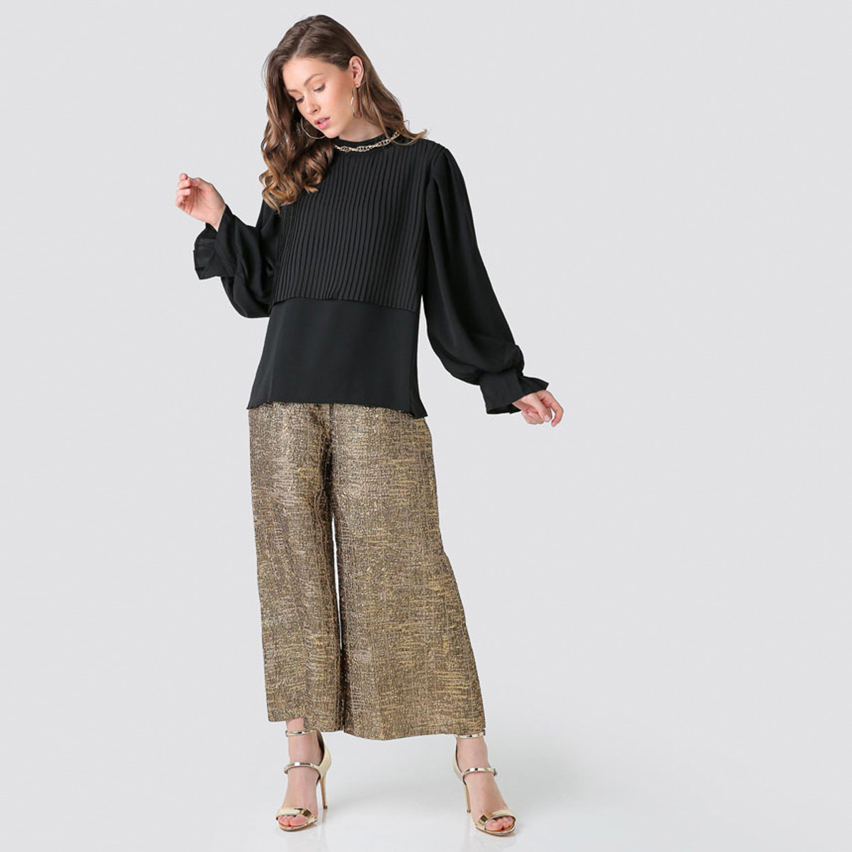 بلوزة بياقة عالية وثتايا وأكمام طويلة من أنوتاه-women-clothing-shirtsandblouses-blouses-image-2