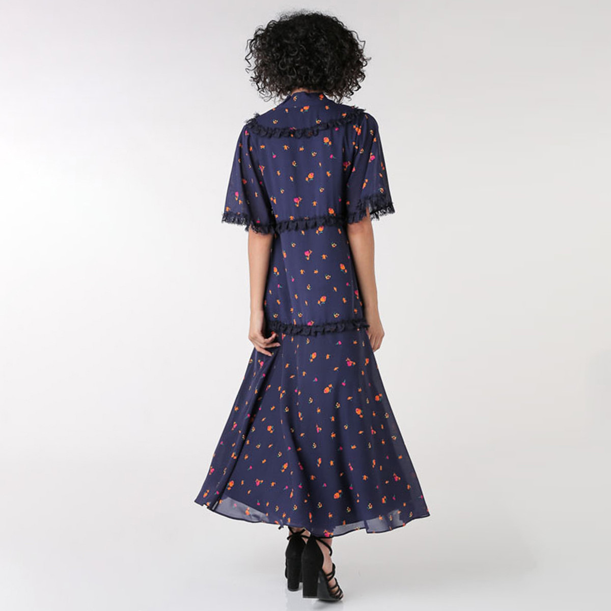 فستان إيه لاين بطبعات طويل بياقة v وأكمام قصيرة من أنوتاه-women-clothing-dresses-image-5