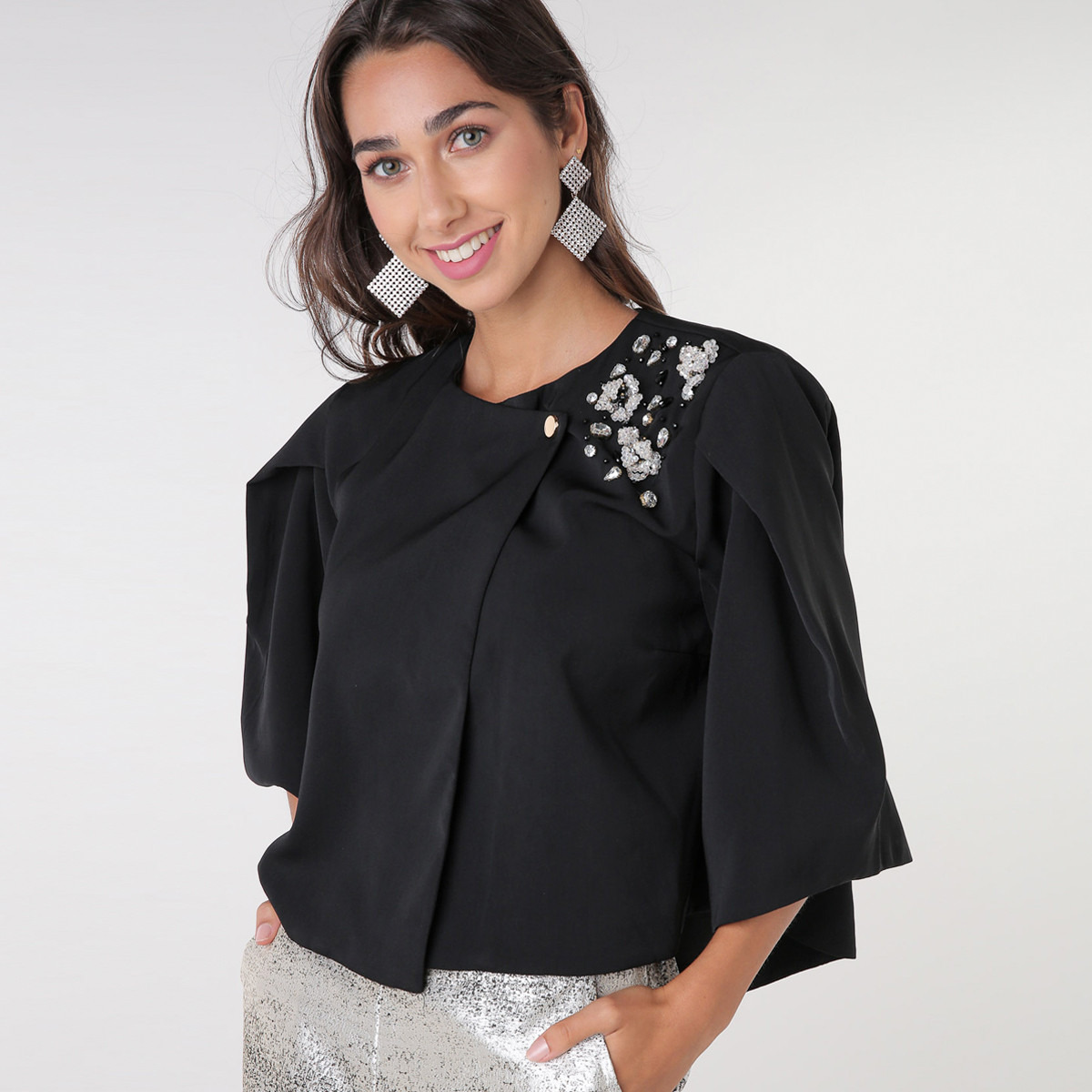 جاكيت بياقة مستديرة وأكمام 3/4 من أنوتاه-women-winterwear-coatsandjackets-jackets-image-2