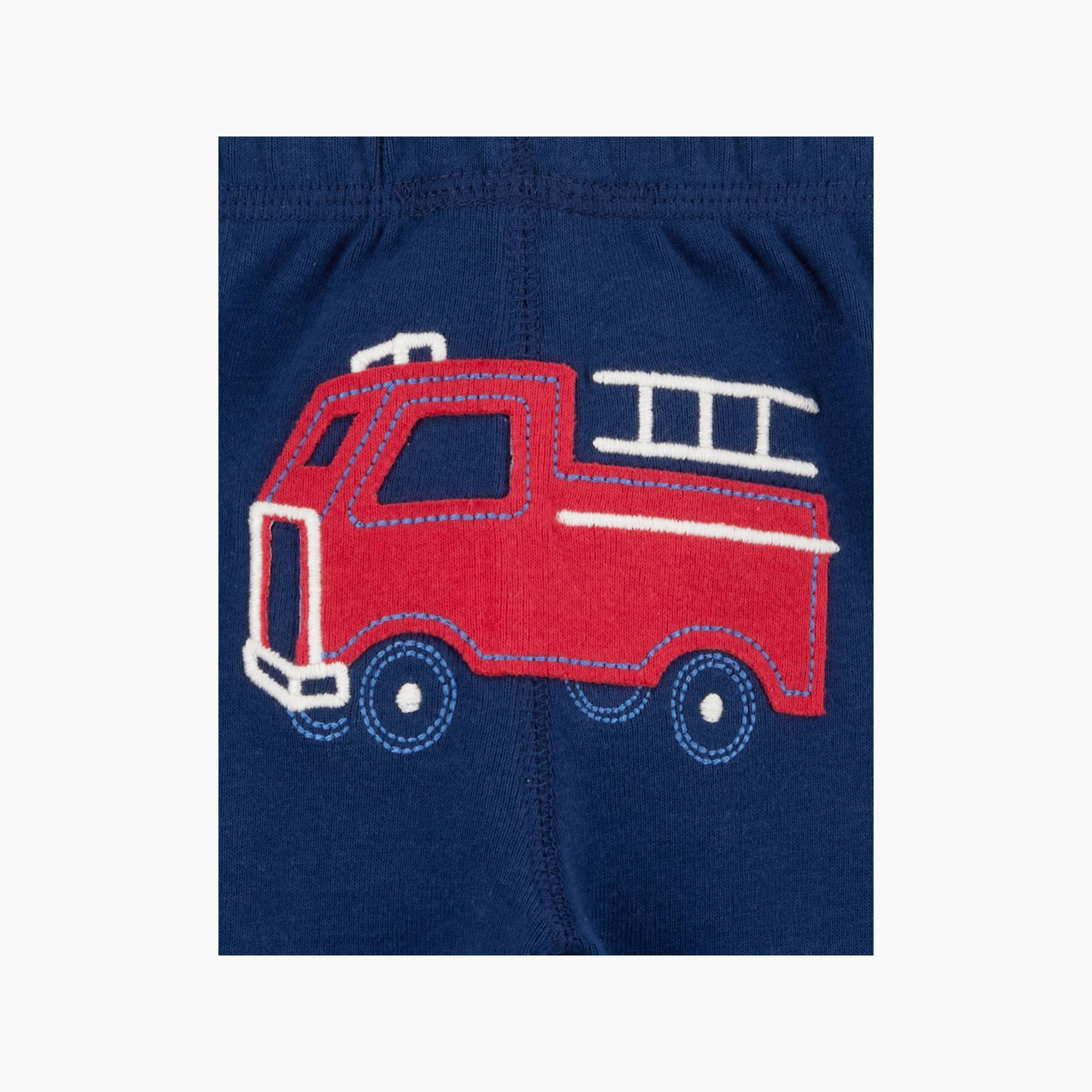 بودي سوت مكون من 3 قطع بطبعة شاحنة إطفاء بأكمام قصيرة مع بنطلون ركض من كارترز-baby-boys-clothing-setsandcoords-image-4