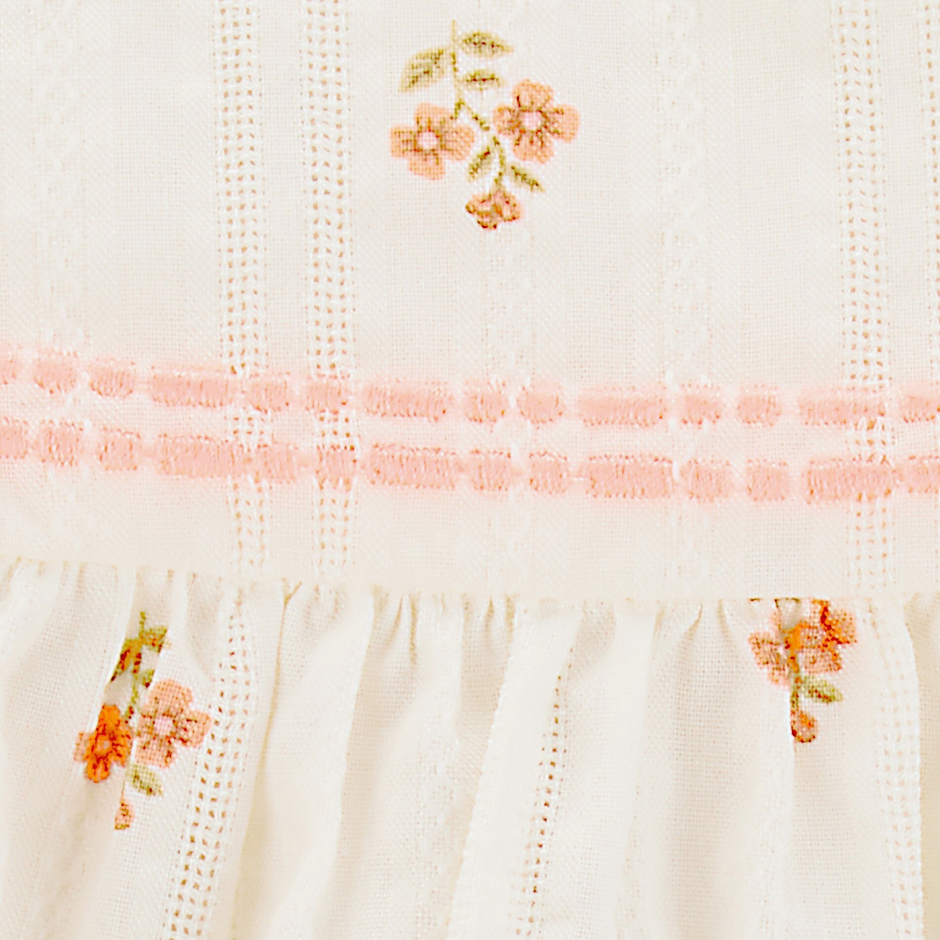 بلوزة بأكمام قصيرة مطبوعة بالزهور من كارترز-girls-clothing-blousesandshirts-image-3