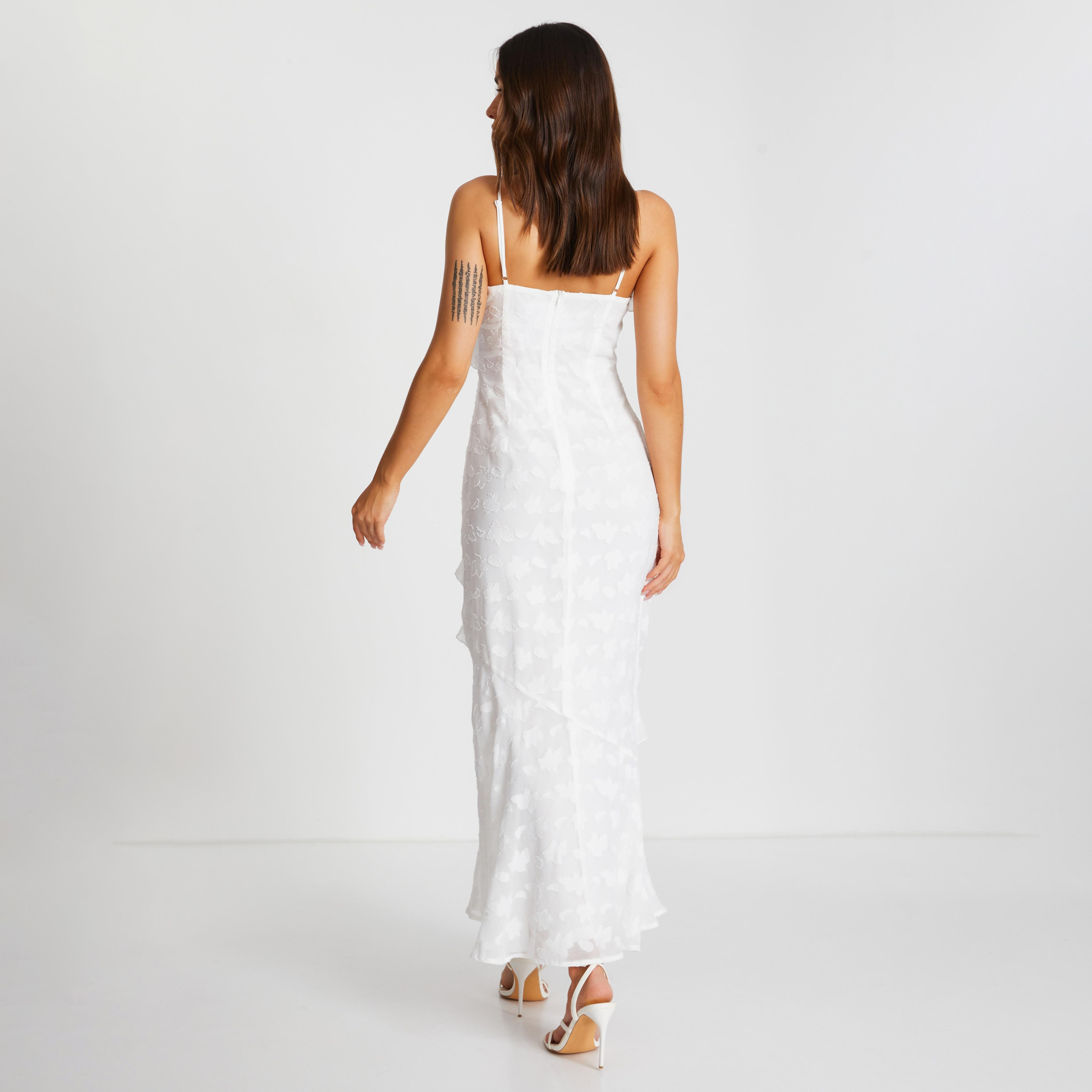 فستان ميداكسي بكشكشة ورقبة على شكل حرف V من الشيفون الأبيض من كويز-women-clothing-dresses-image-2