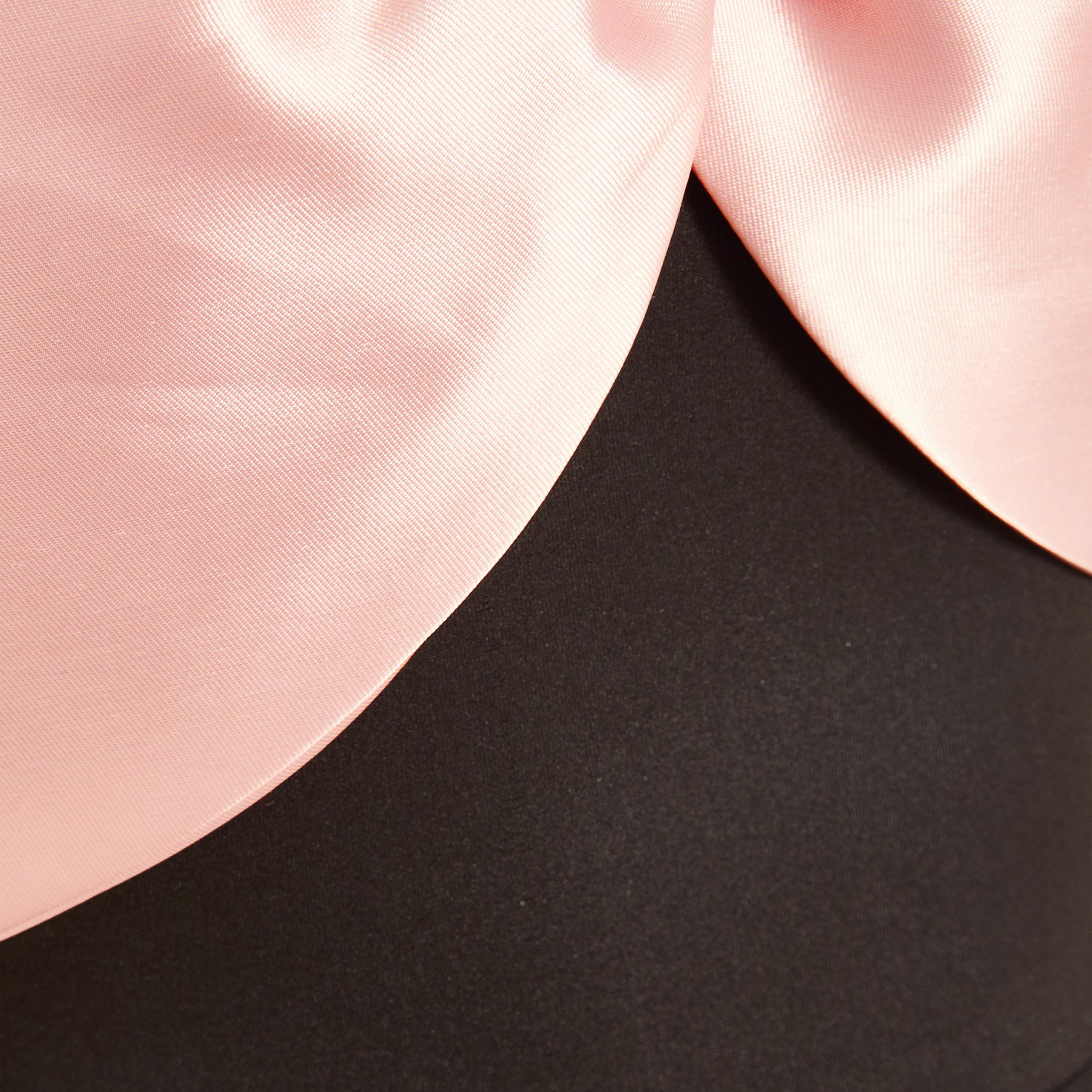 كويز-  فستان سهرة قصير من الساتان الأسود بقصة باردو-women-clothing-dresses-image-4