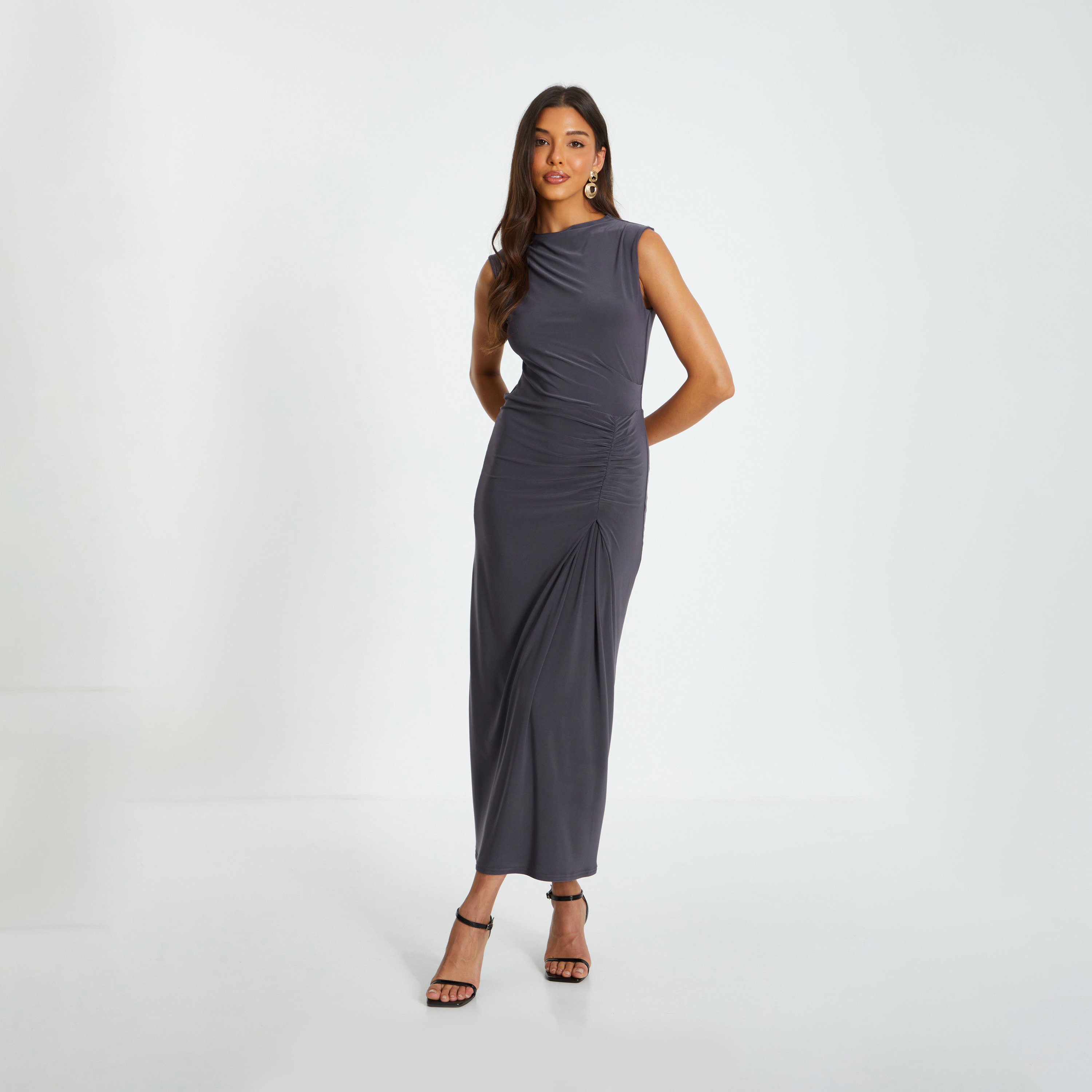 كويز- فستان ميداكسي أسود بدون أكمام قماش آي تي واي مع كشكش من الأمام-women-clothing-dresses-image-1