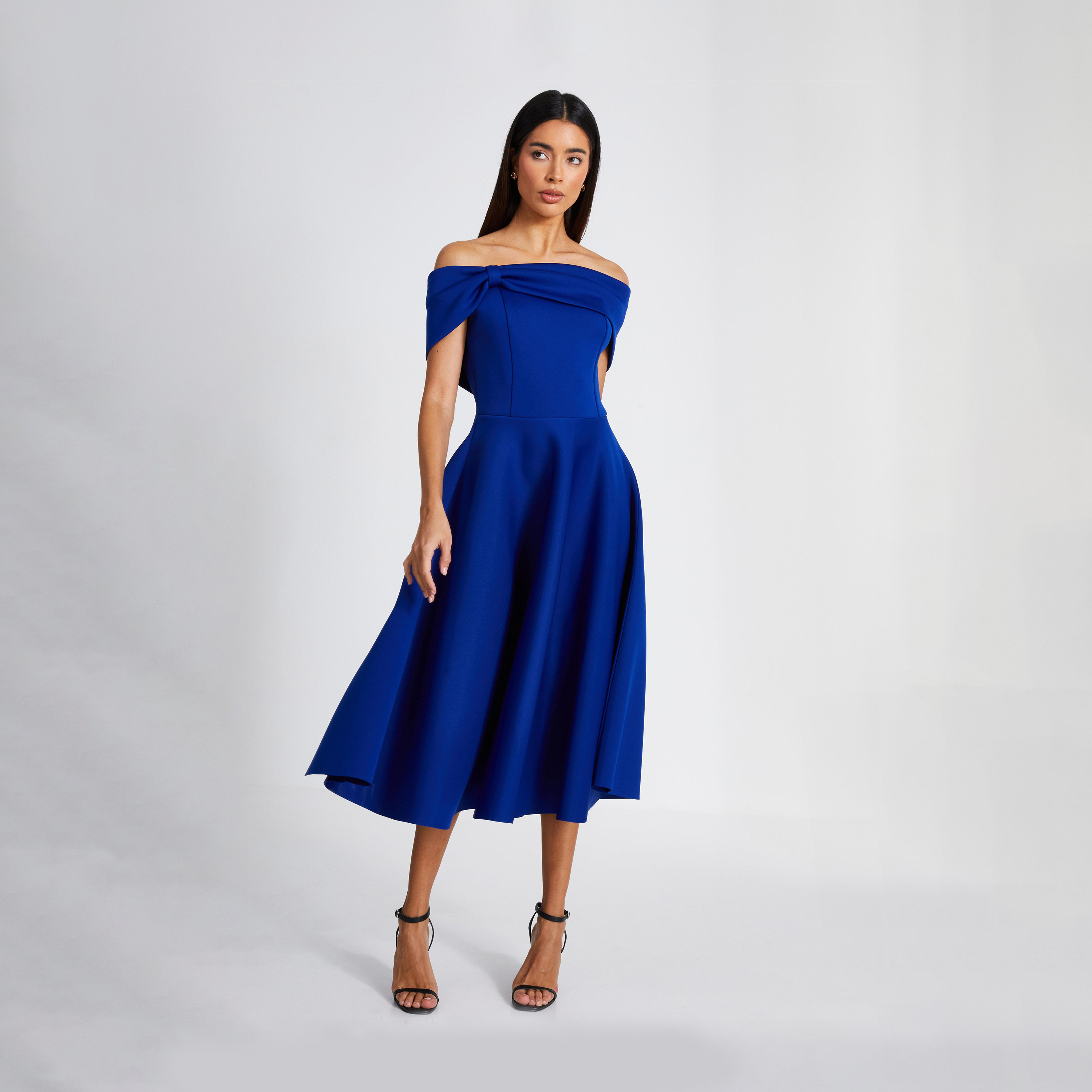كويز-  فستان مخملي متوسط ​​الطول أزرق ملكي وفيونكة وكشكشة-women-clothing-dresses-image-1