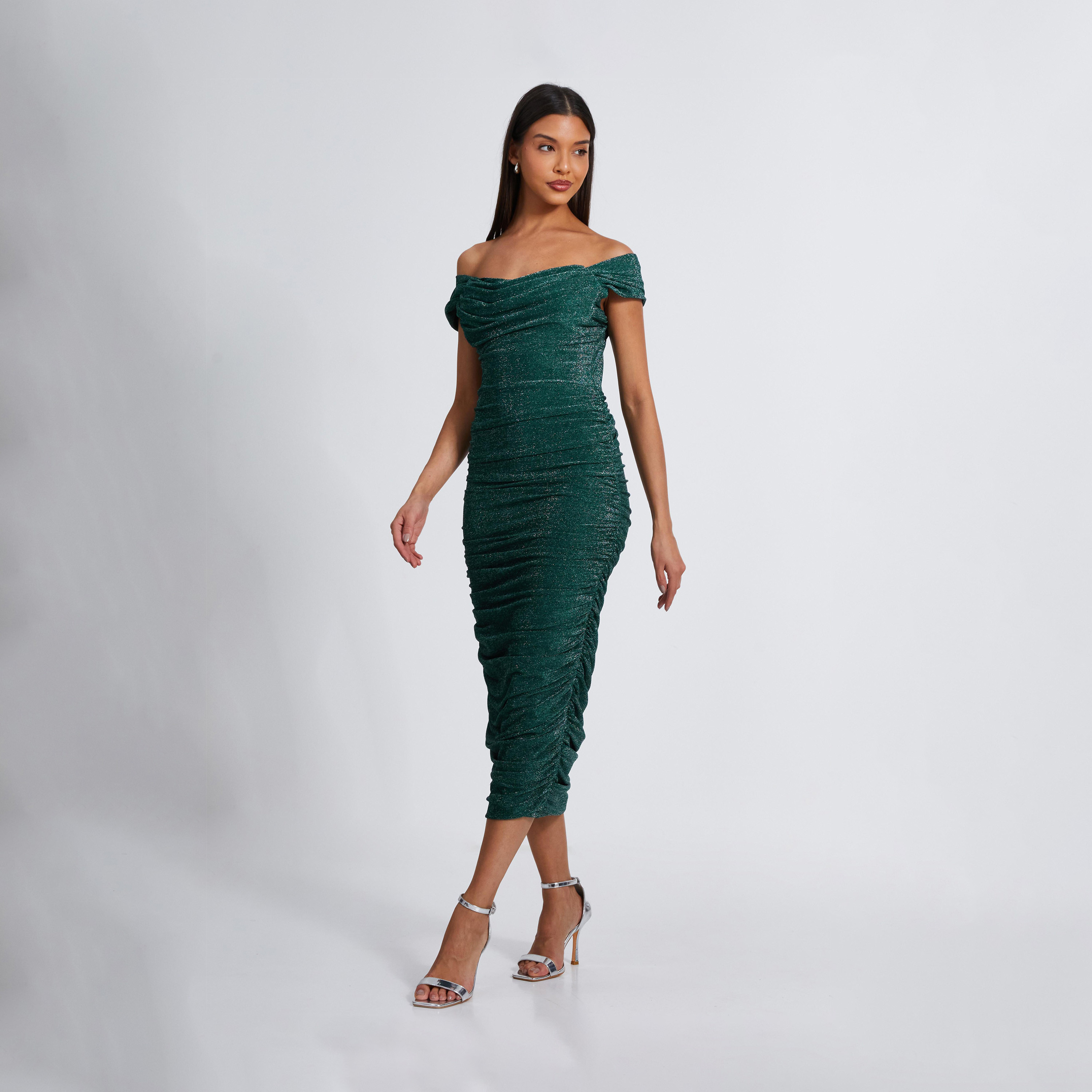 كويز-  فستان متوسط ​​الطول لامع ومكشكش باللون الأخضر الفاتح-women-clothing-dresses-image-3