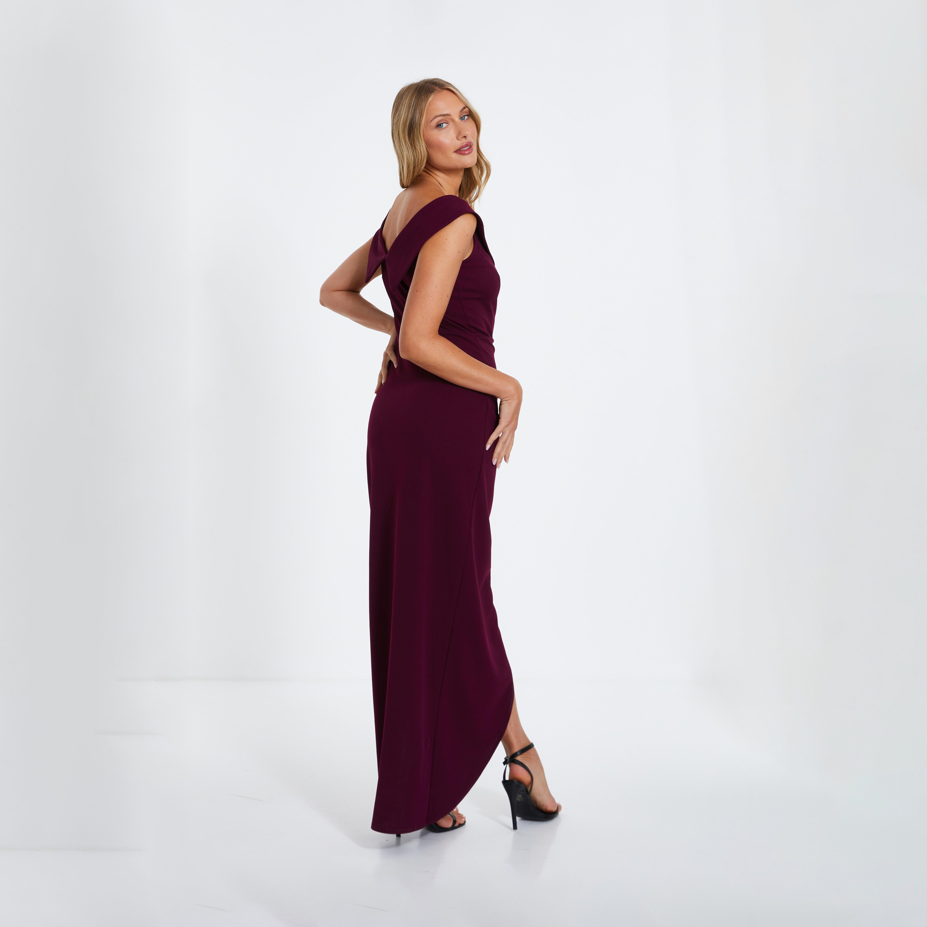 كويز- فستان سهرة ماكسي بقصّة باردو من قماش الكريب باللون الأرجواني-women-clothing-dresses-image-2