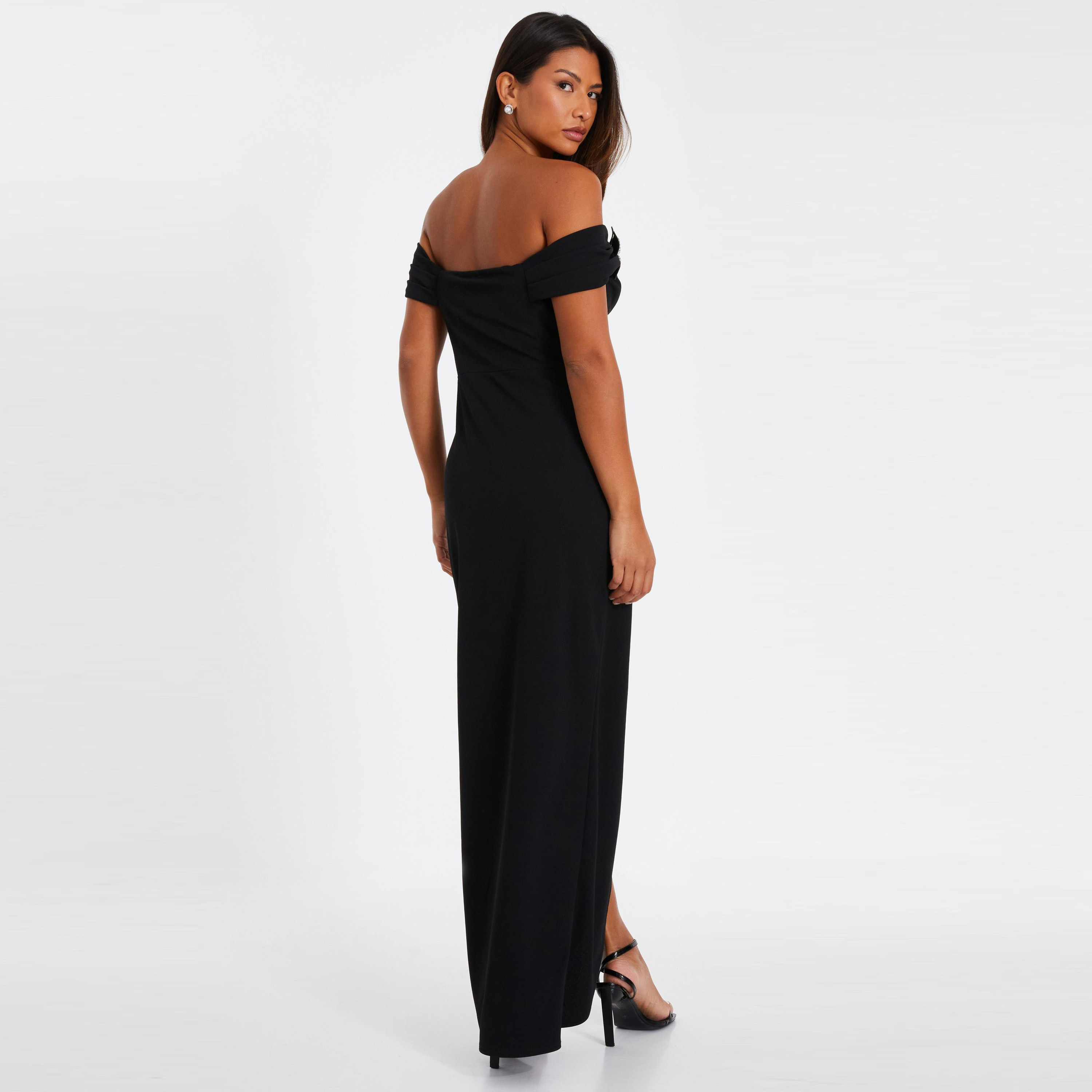 كويز-  فستان ماكسي سهرة من قماش الكريب سكوبا بشريط زخرفي أسود باردوت-women-clothing-dresses-image-2