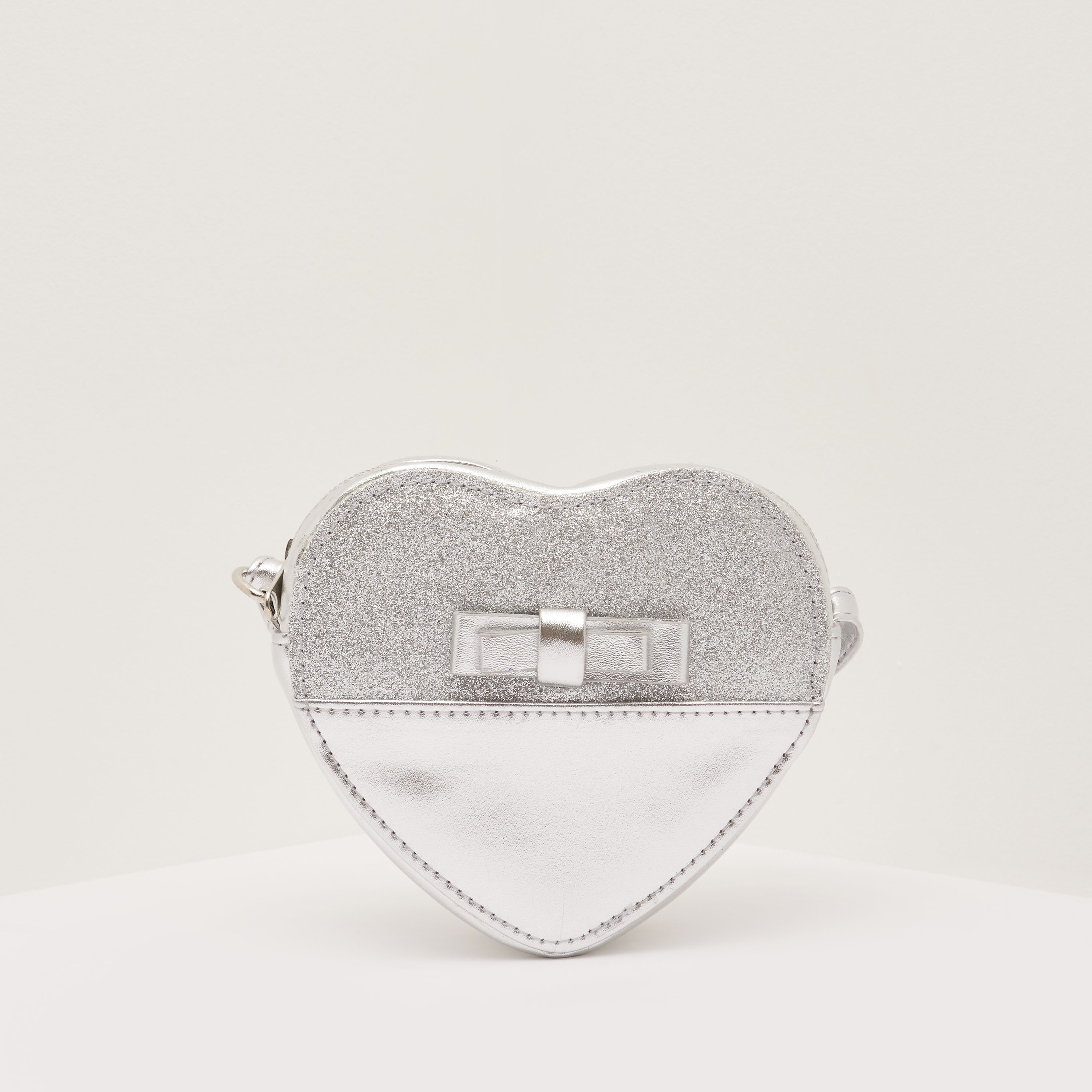 حقيبة يد على شكل قلب مع تفاصيل جلبتر وفيونكة-girls-accessories-bags-image-1