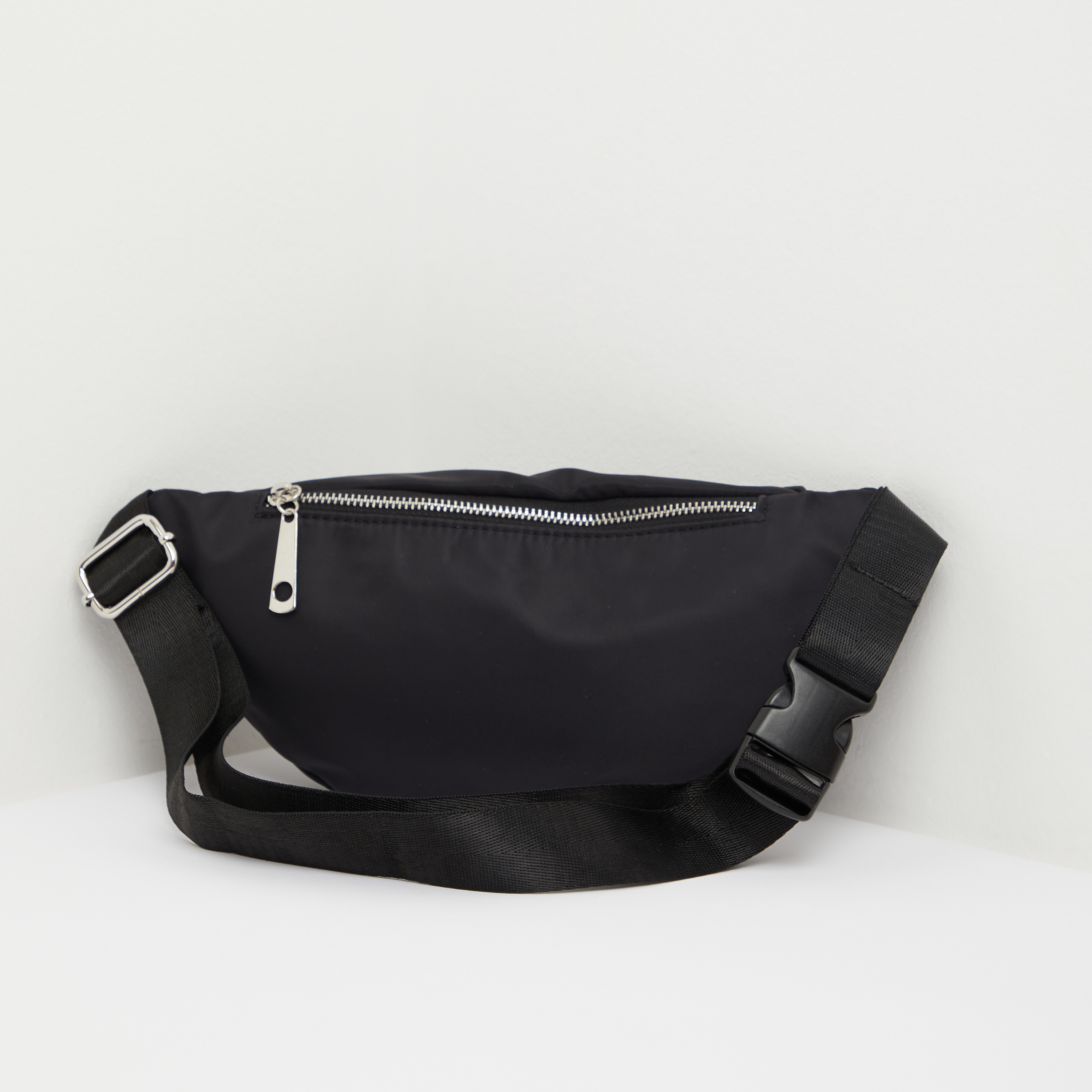 شنطة خصر سادة بسحّاب إغلاق-women-bagsandwallets-handbags-image-3