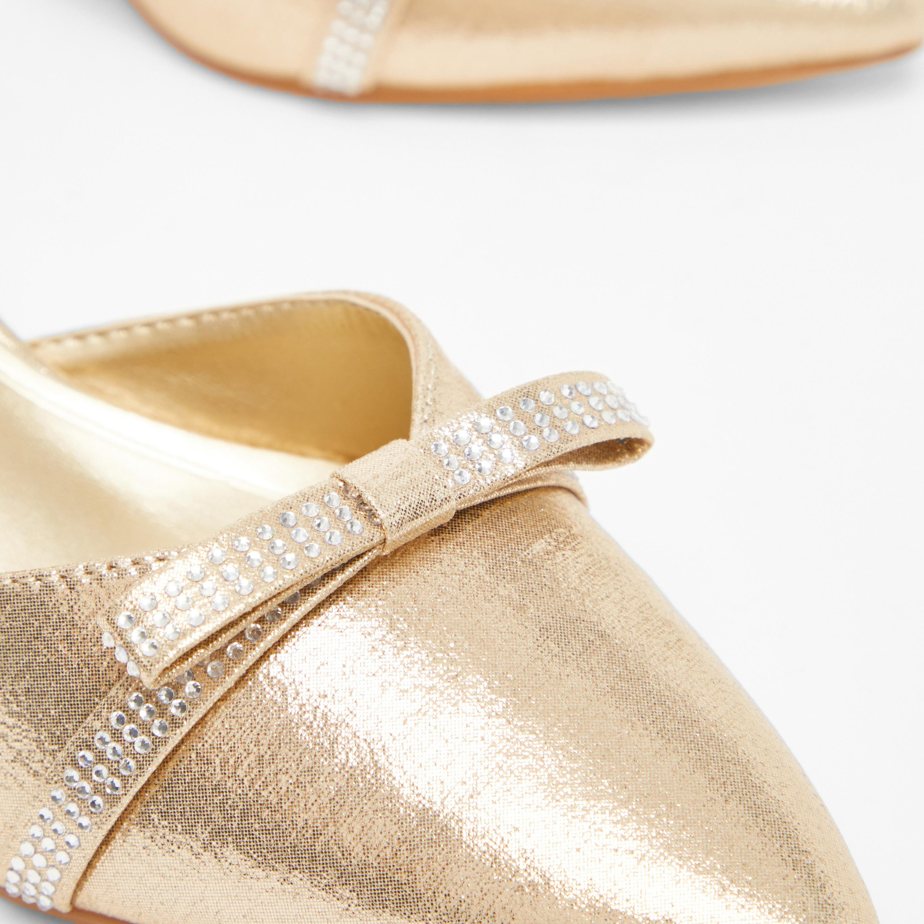 كويز- صندل نسائي بكعب صغير وحزام بإبزيم | 201052650-women-shoes-heels-image-3
