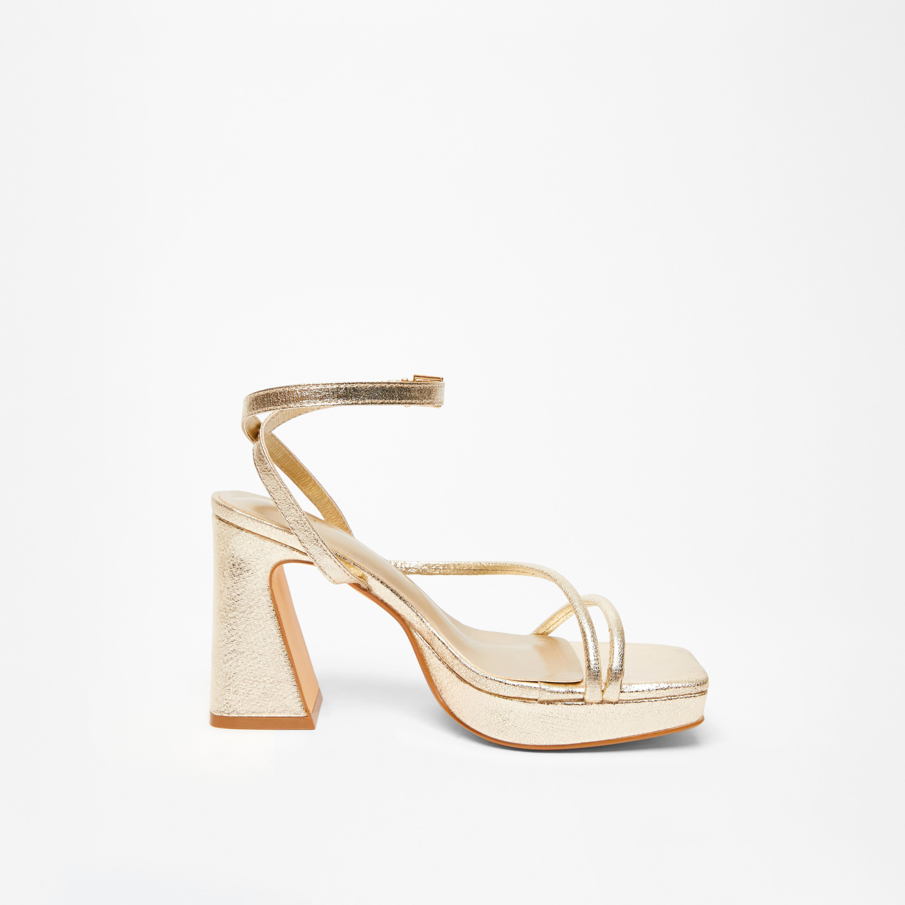 كويز- صندل نسائي بكعب سميك وحزام بإبزيم | 201116650-women-shoes-heels-image-4