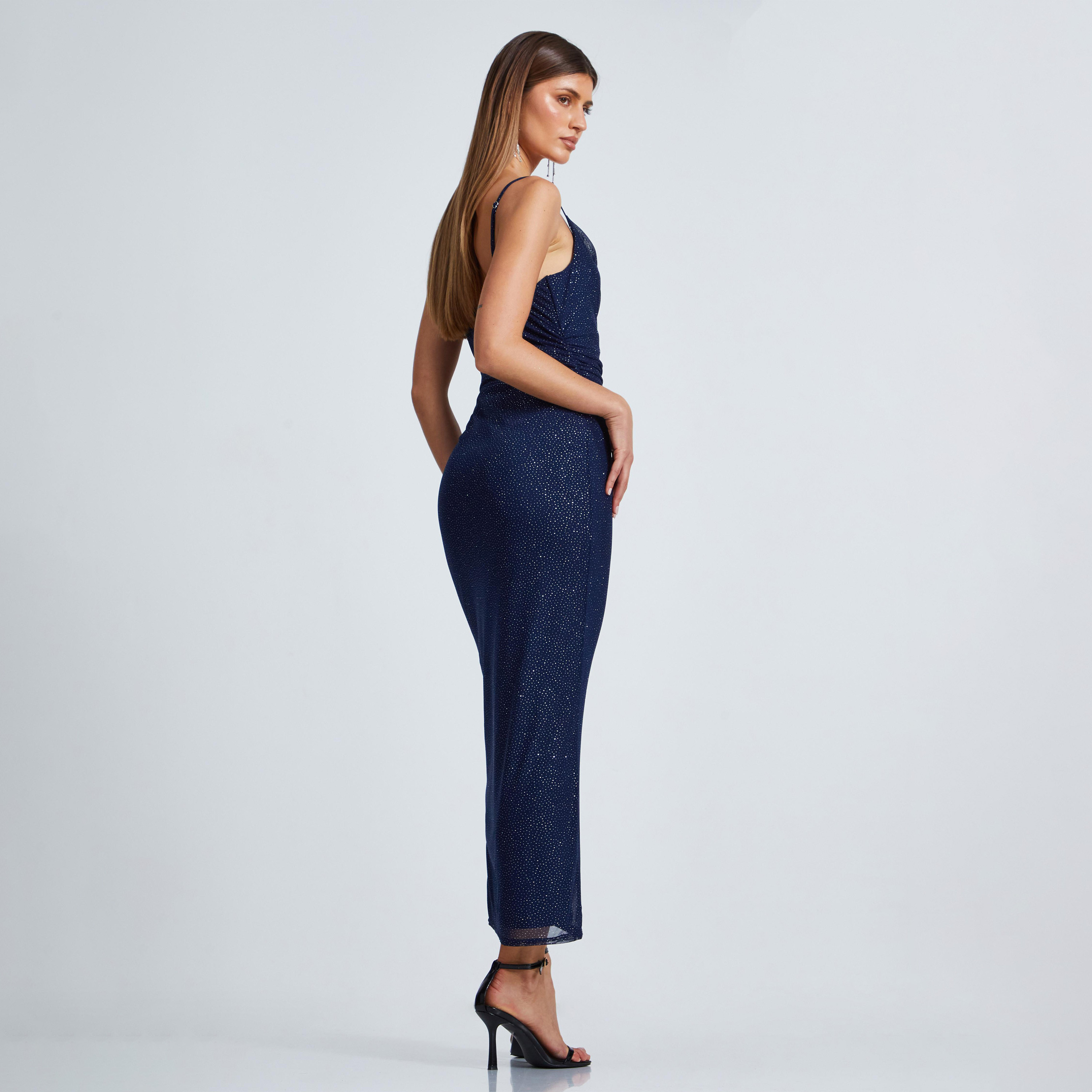 كويز-  فستان ميداكسي (بطول متوسط) أزرق داكن بقماش شبكي لامع بياقة منخفضة-women-clothing-dresses-image-3