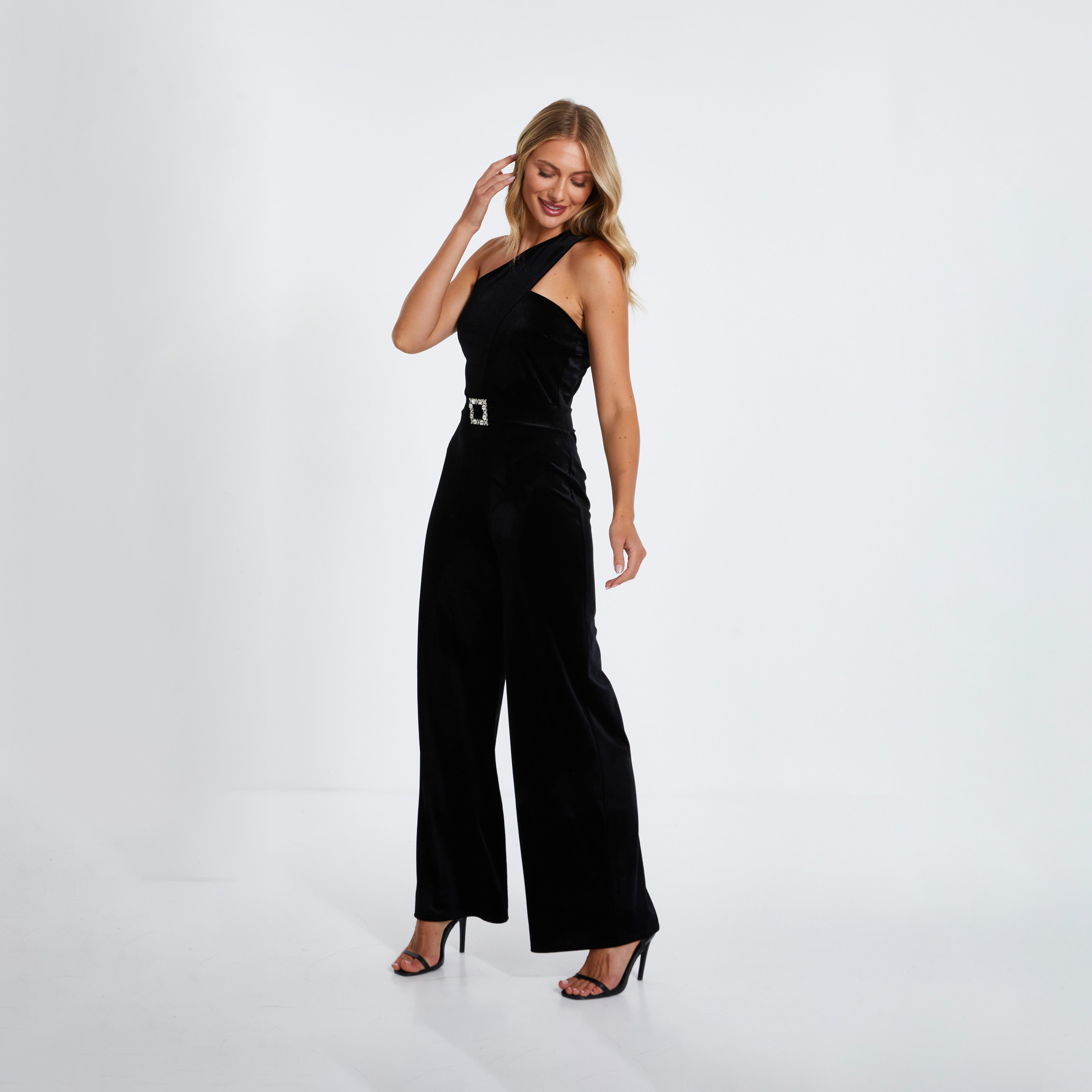 كويز-  فستان سهرة مخملي أسود غير متماثل   ومشبك مزين-women-clothing-jumpsuits-image-3