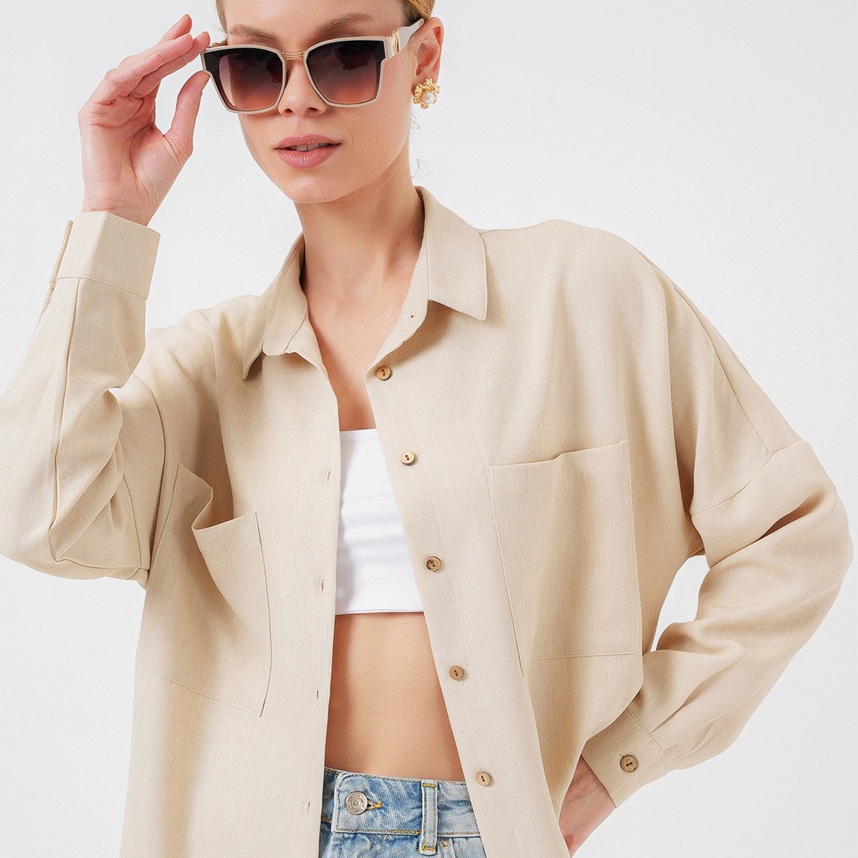قميص نسائي كتان بياقة "سبريد" وأكمام "دروب شولدر" - بيج من بيغ دارت-women-clothing-shirtsandblouses-shirts-image-4
