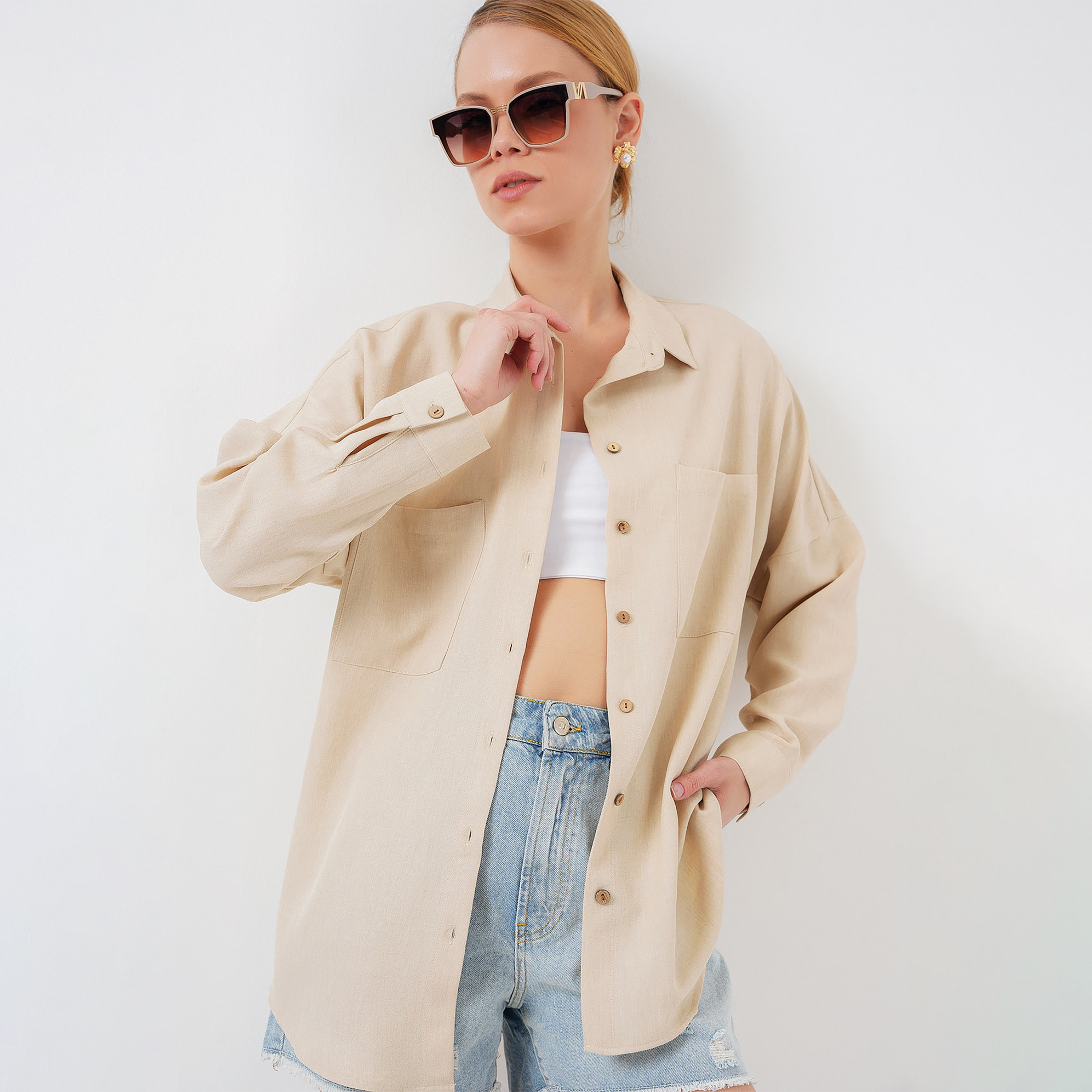 قميص نسائي كتان بياقة "سبريد" وأكمام "دروب شولدر" - بيج من بيغ دارت-women-clothing-shirtsandblouses-shirts-image-5