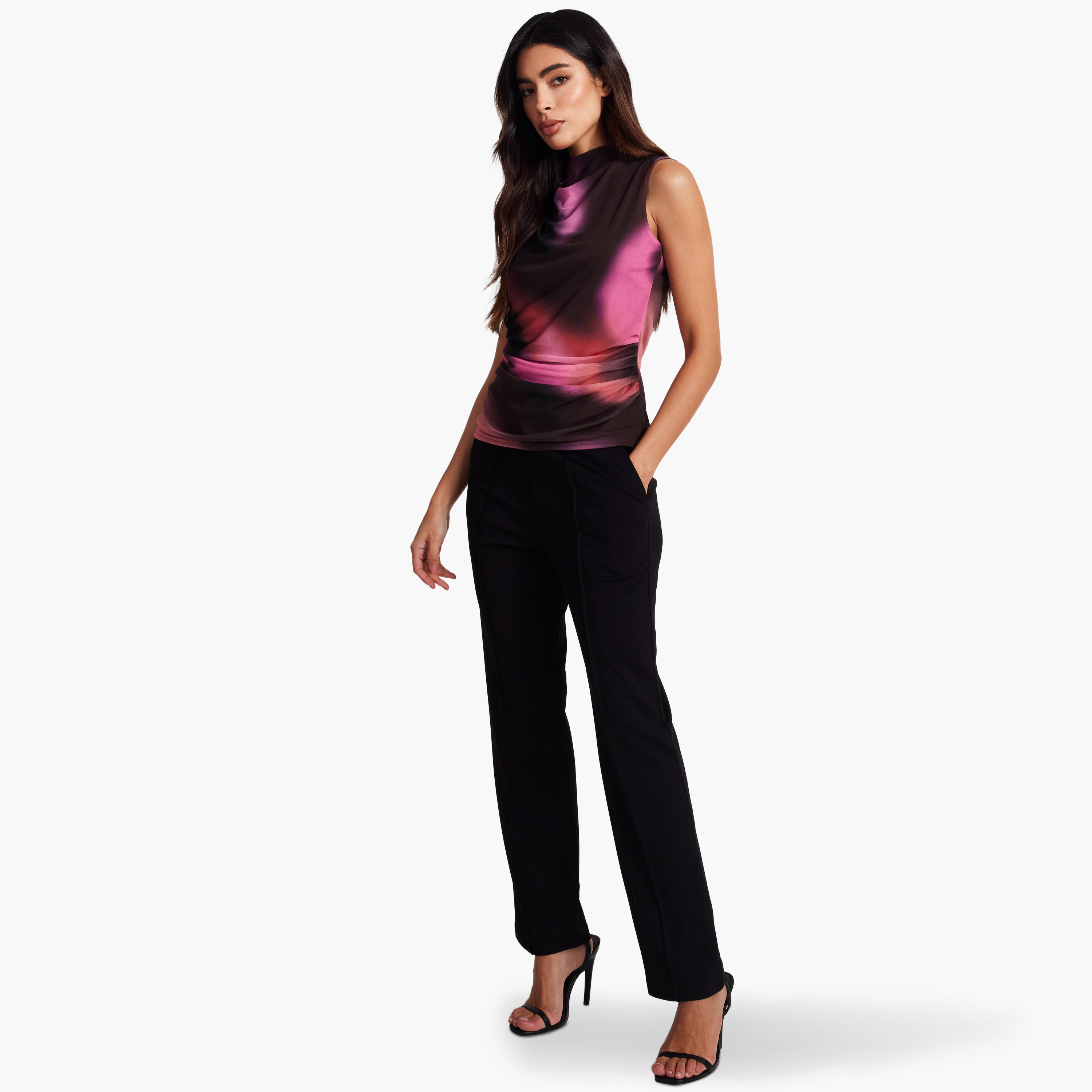 كويز-  سترة بنية شبكية ورقبة عالية-women-clothing-tshirts-image-2