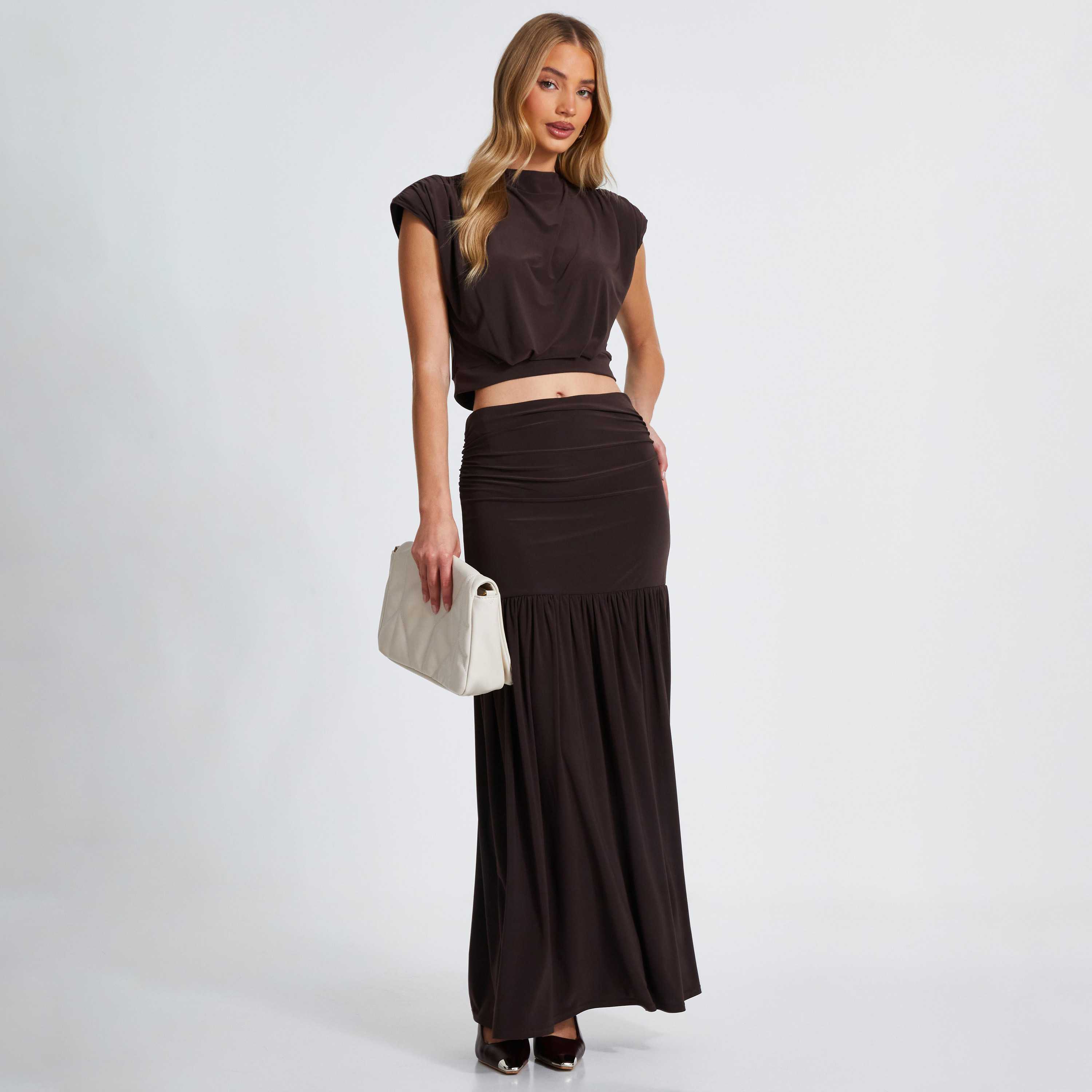 كويز-  تنورة ميداكسي (بطول متوسط) بنية اللون مع حاشية منسدلة-women-clothing-skirts-image-3