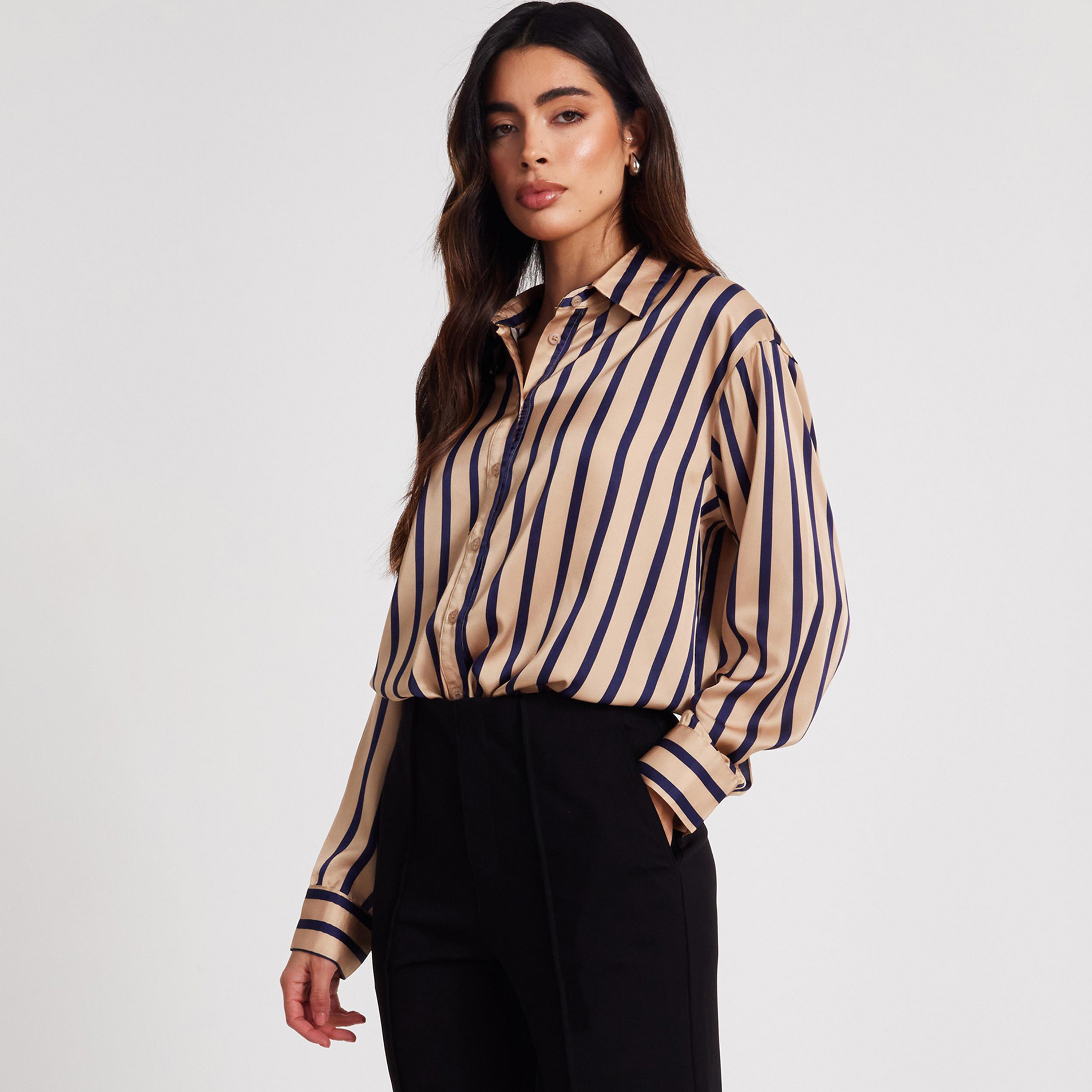 كويز-  قميص مخطط من الساتان باللون الحجري بأكمام طويلة-women-clothing-shirtsandblouses-shirts-image-1