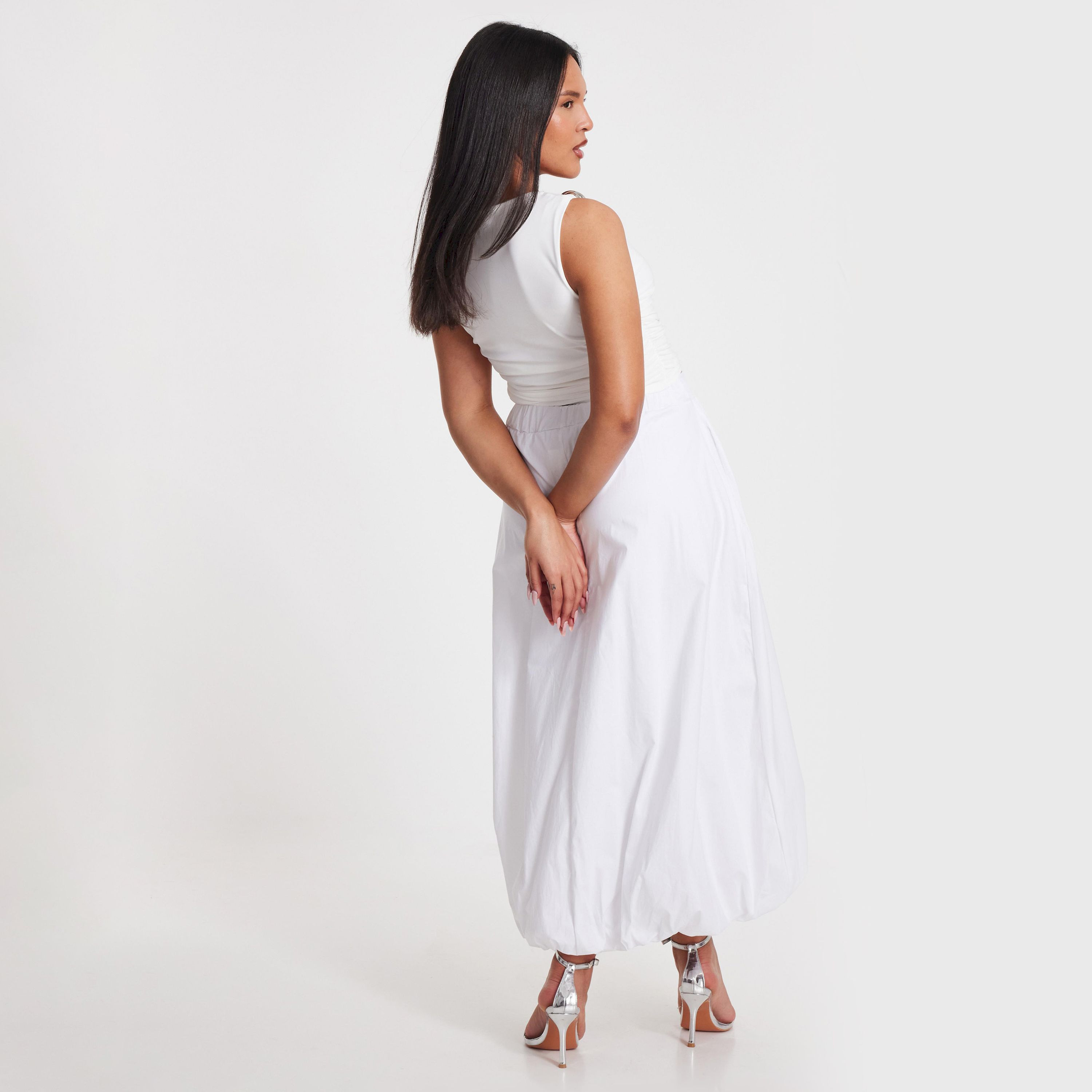كويز-  تنورة من قماش بافبول من قماش البوبلين الأبيض من بطول متوسط (ميداكسي)-women-clothing-bottoms-skirts-image-3